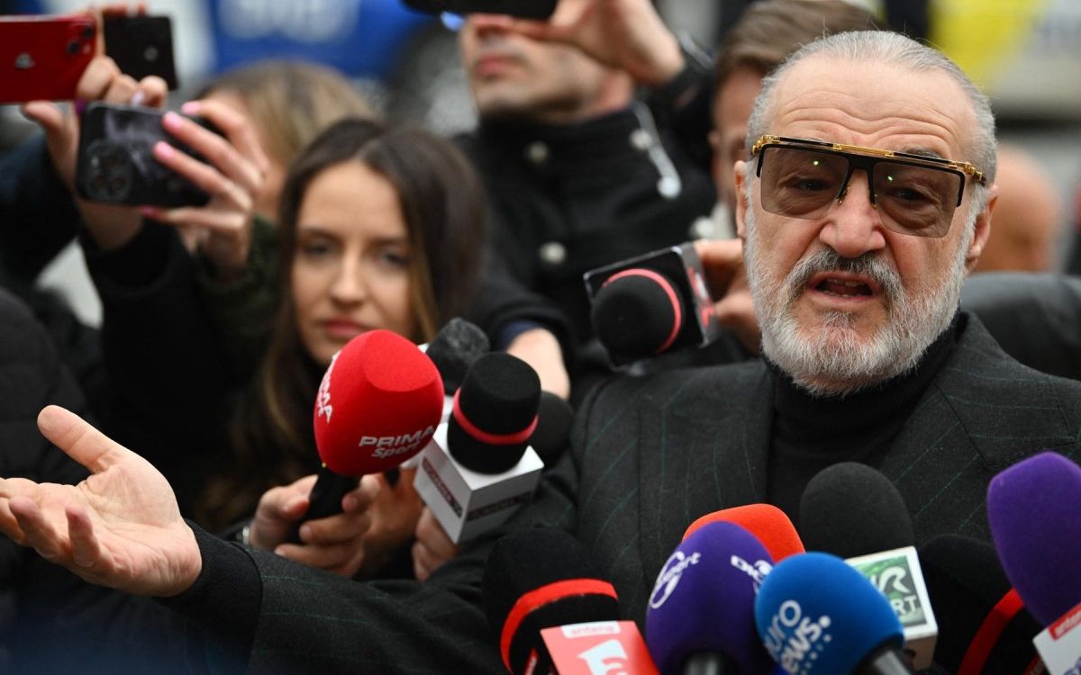 Scandal uriaș după ce Becali l-a sunat pe căpitanul lui Dinamo pentru a îl transfera la FCSB: ”Am discutat de bani, atât!”