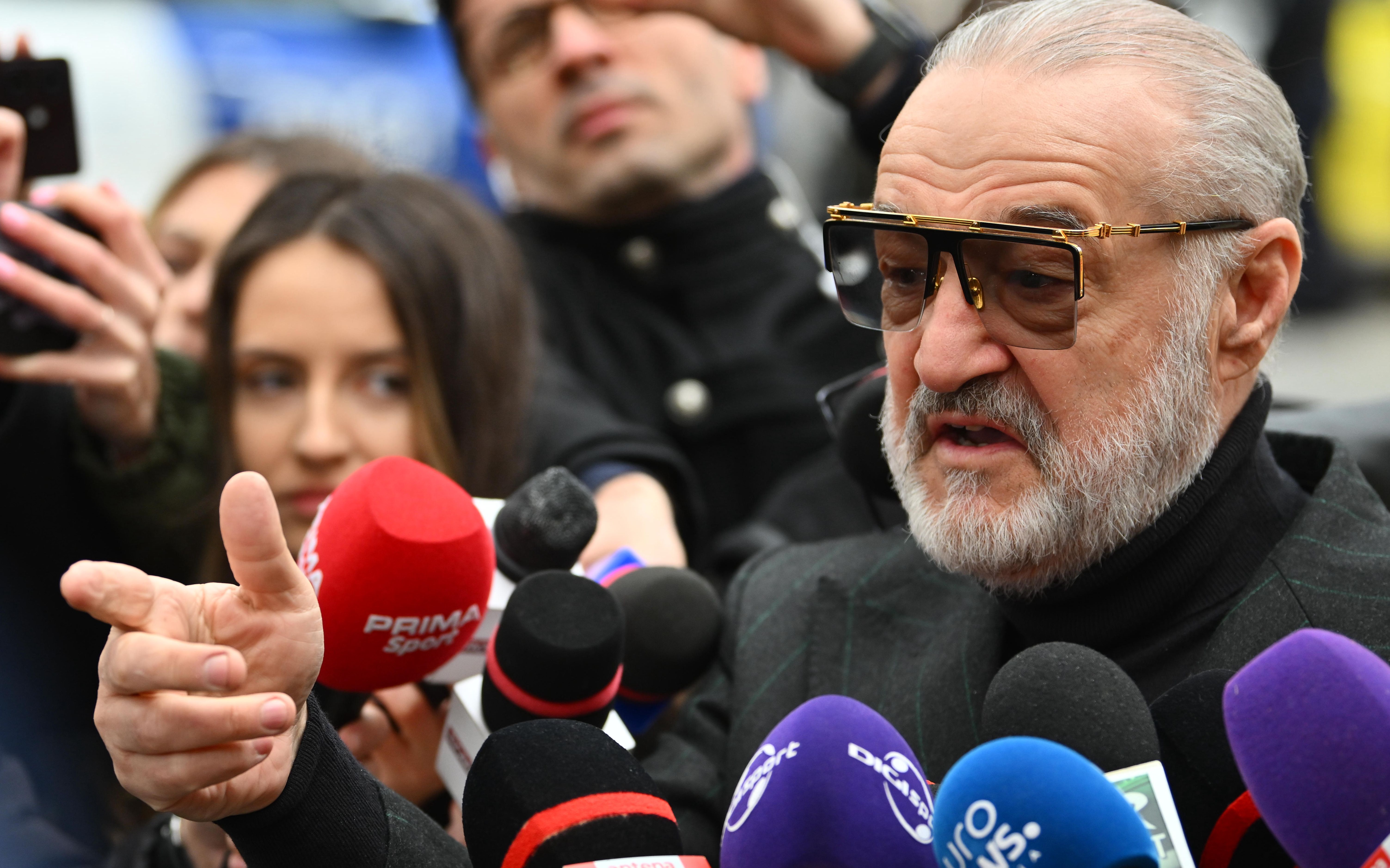 Impresarul fotbalistului l-a anunțat în direct pe Gigi Becali prețul transferului: „Șapte cifre!”