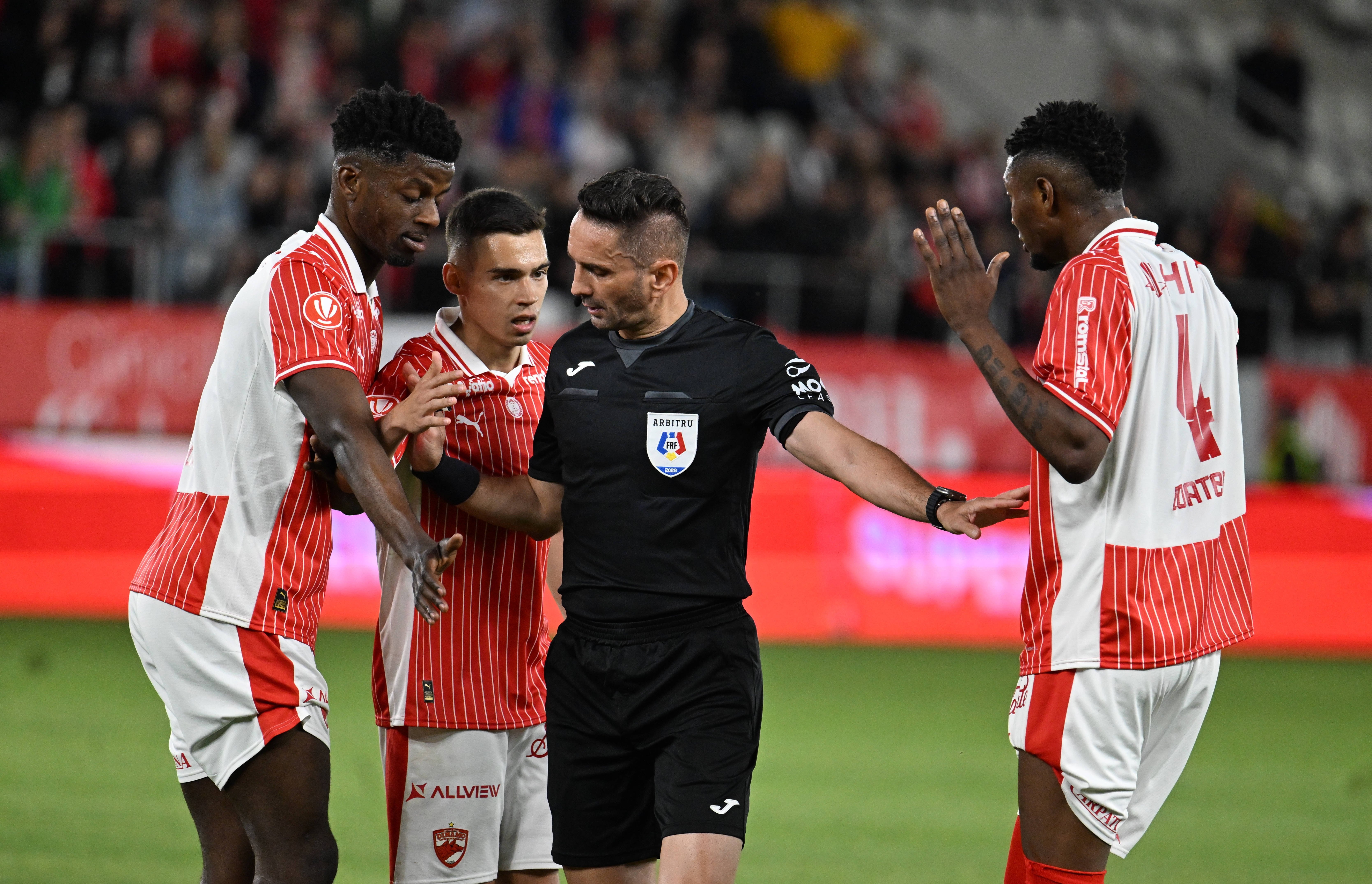 Încă o plecare importantă de la Dinamo? "O pierdere uriașă! Mi-e greu să cred că îl vor mai putea ține"