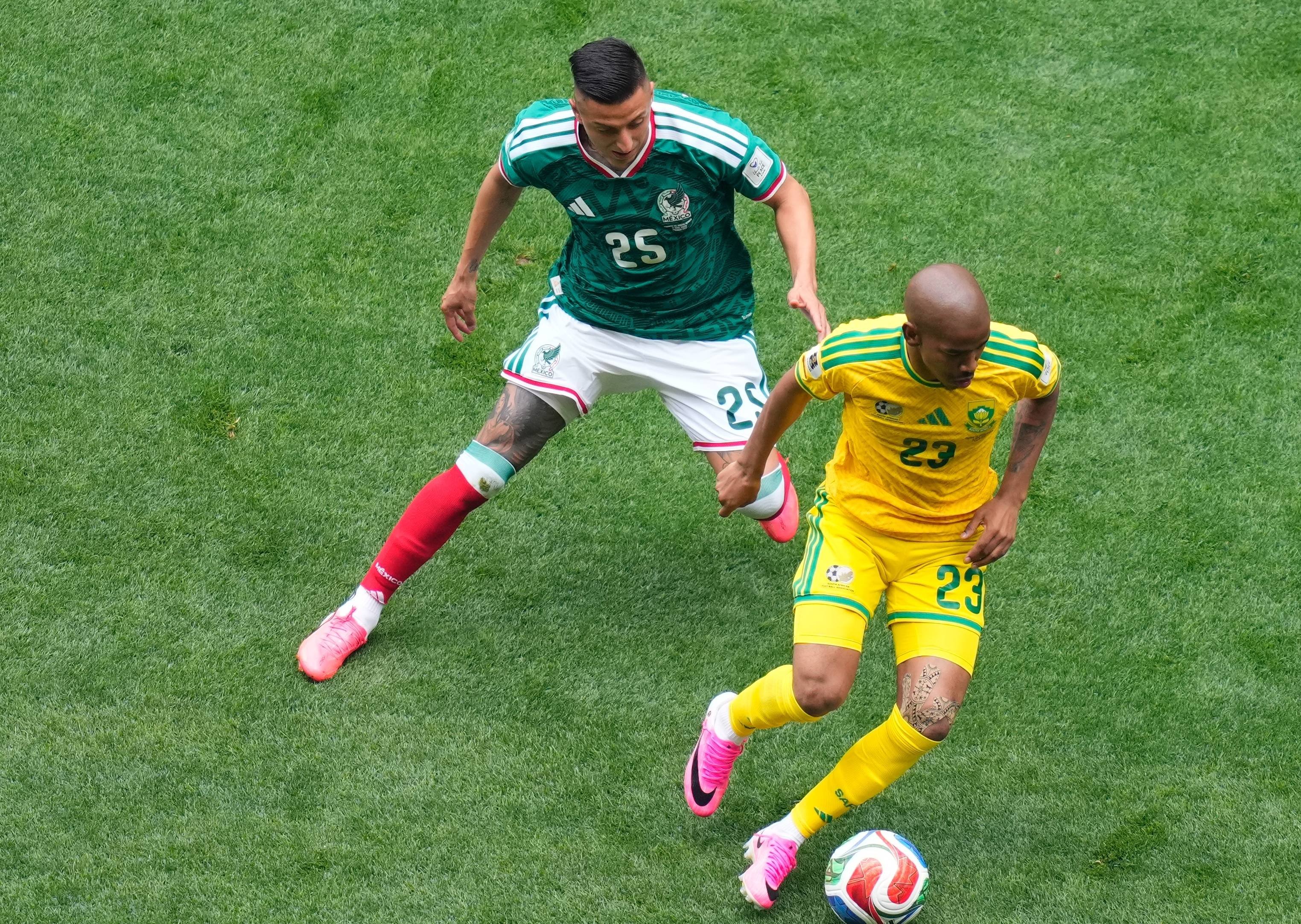 Mexic - Africa de Sud 1-0! Quinones a deschis scorul
