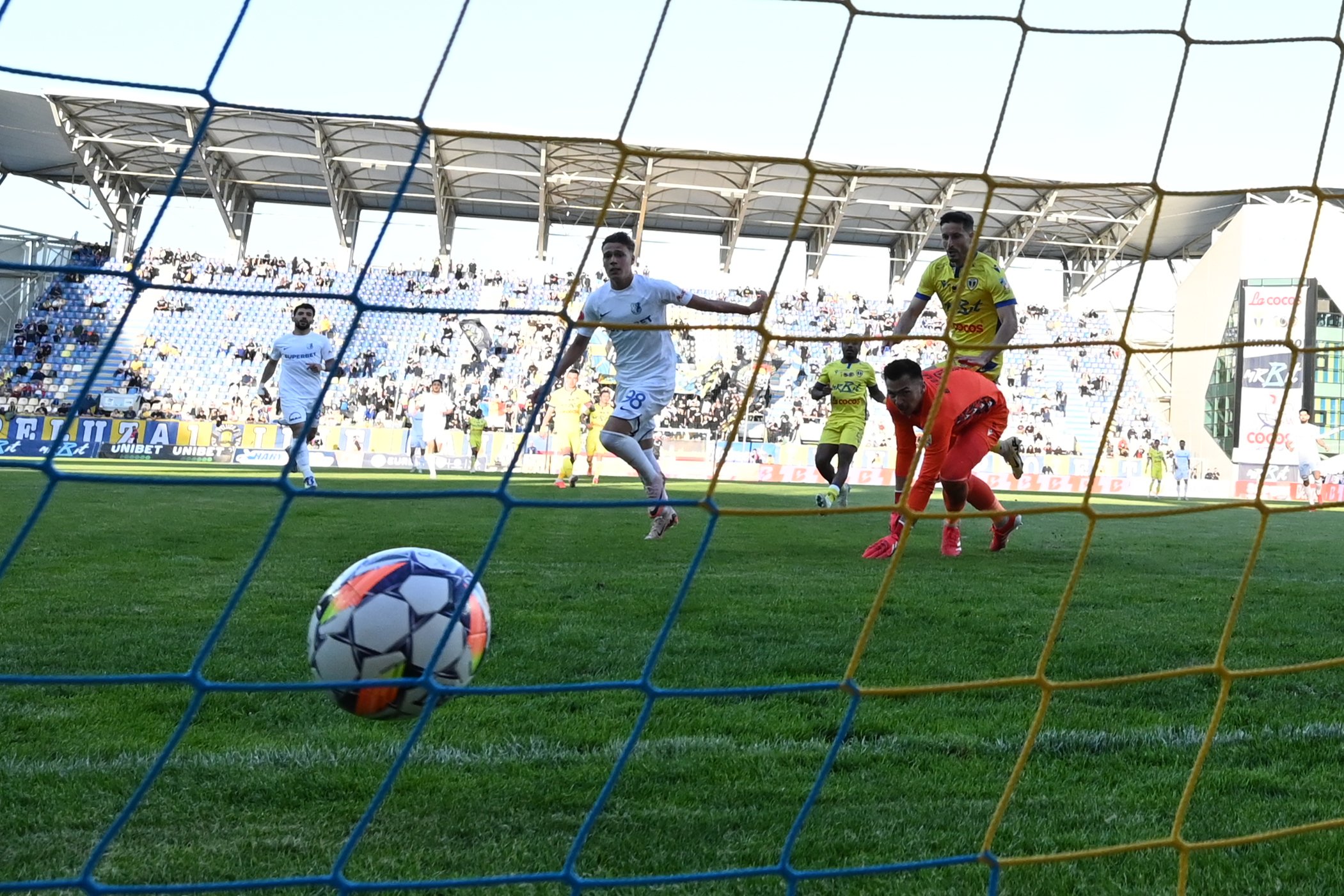 Portughezii mai și pleacă din Superliga! Lusitanul care se desparte de România