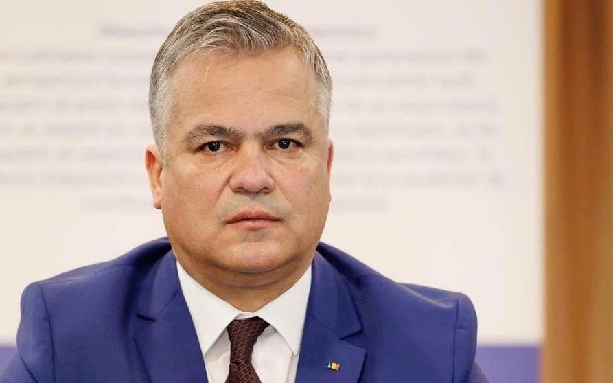 Cine este și cum arată soția lui Adrian Veștea. Premierul desemnat are doi copii