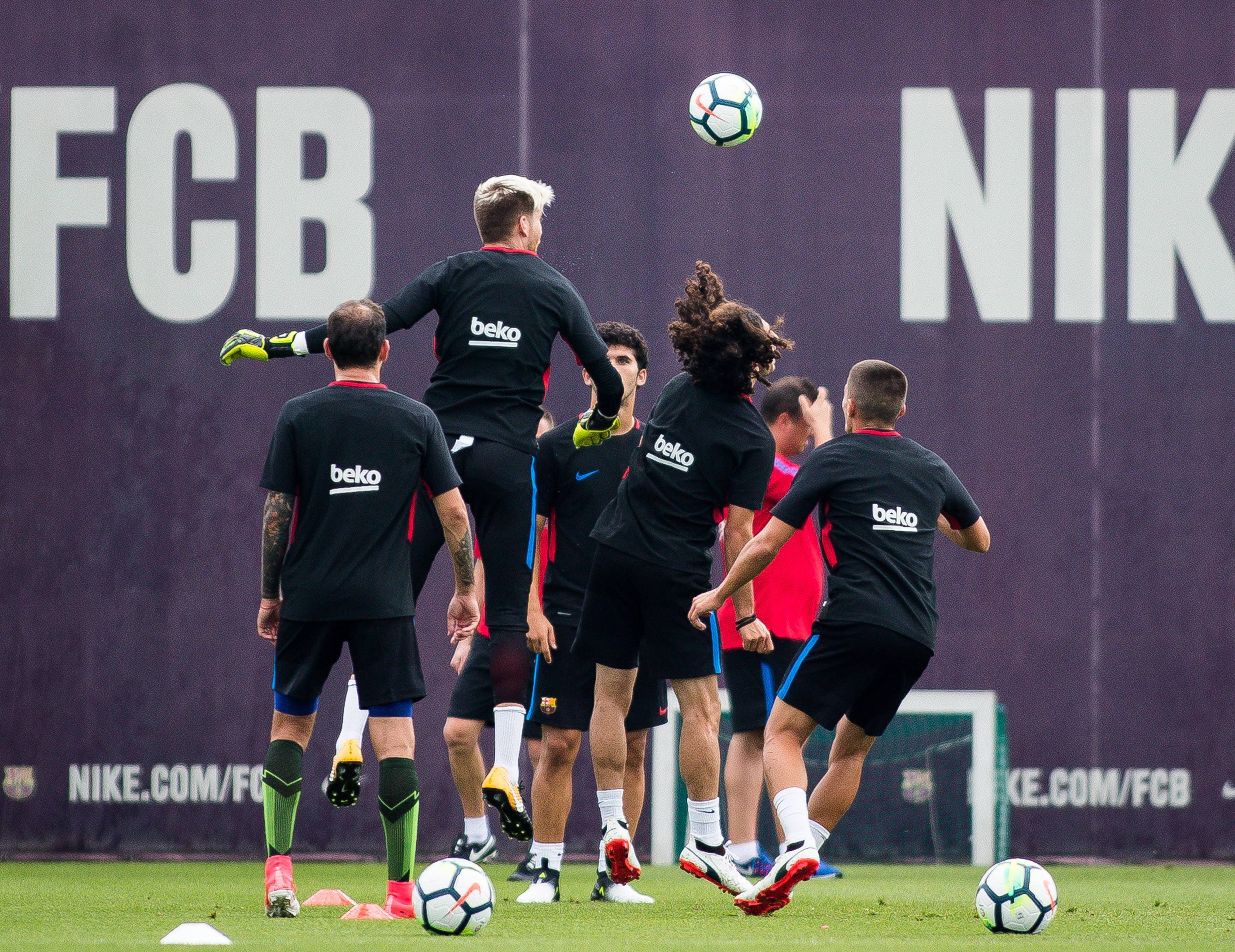 Cucurella barcelona imago29038274