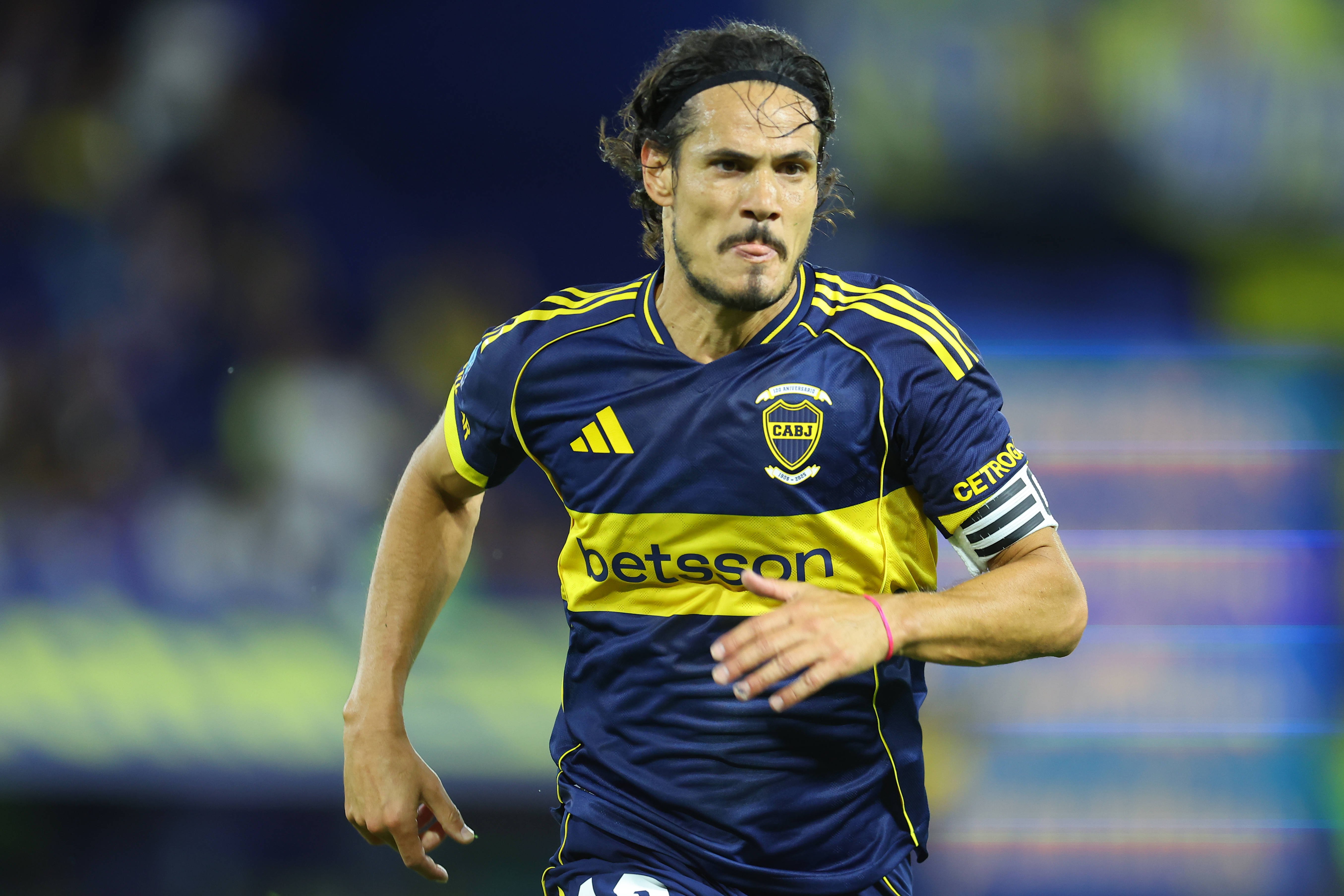 Edinson Cavani, OUT!