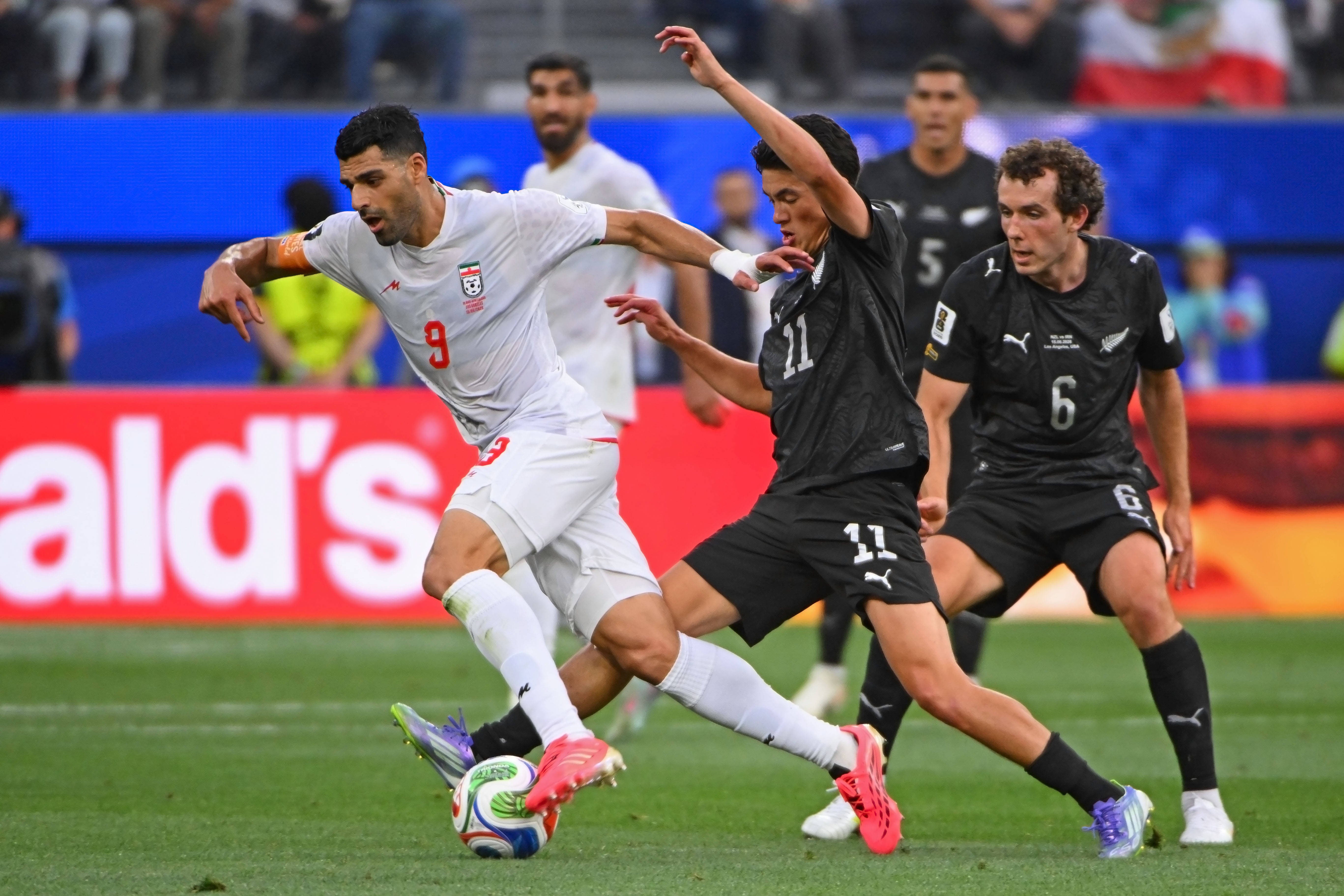Un meseriaș! Comentatorul TV care a confundat minute bune două echipe de la Campionatul Mondial