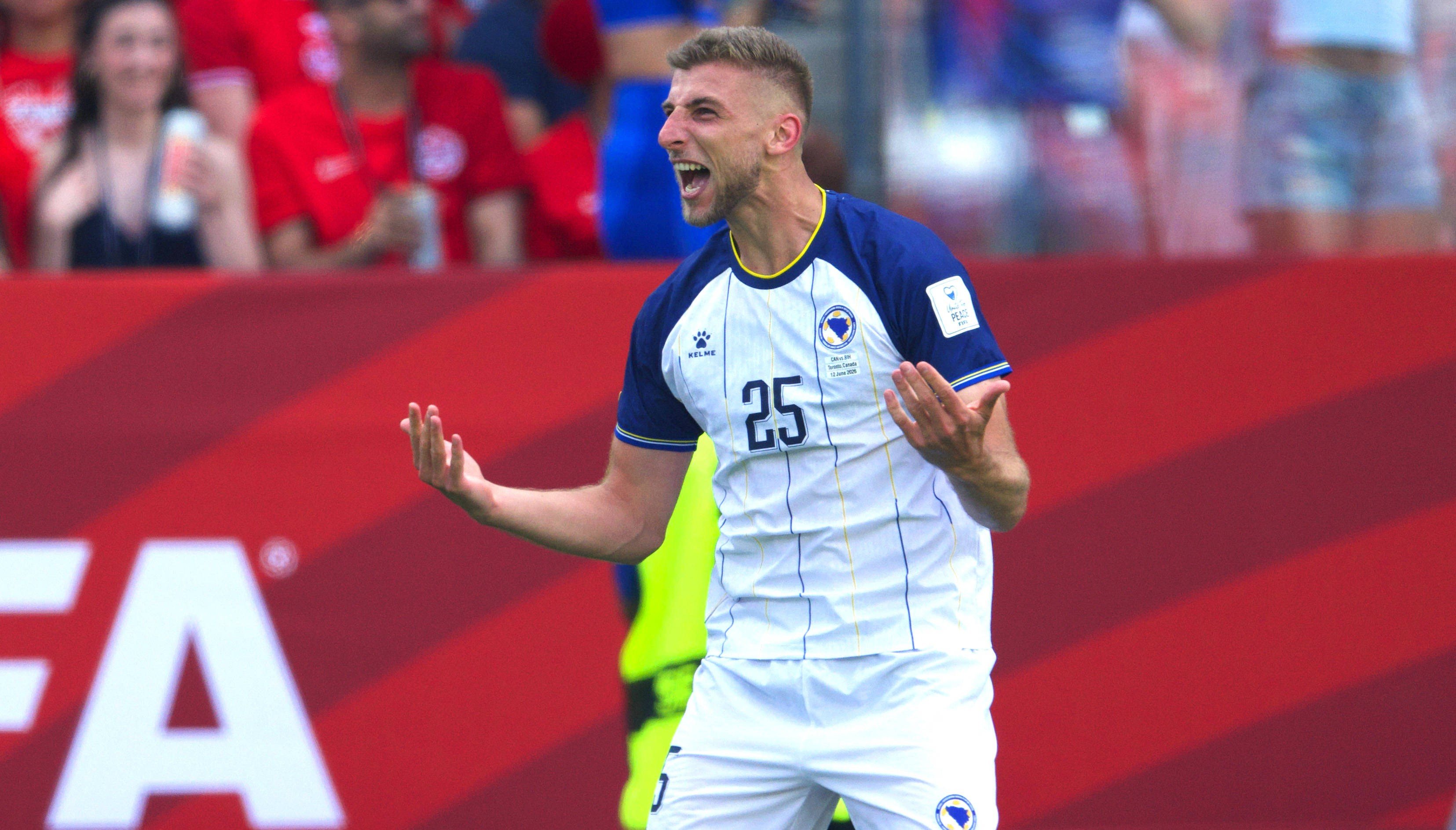Elveția - Bosnia de la 22:00, golgheterul Jovo Lukic este anunțat din nou titular!