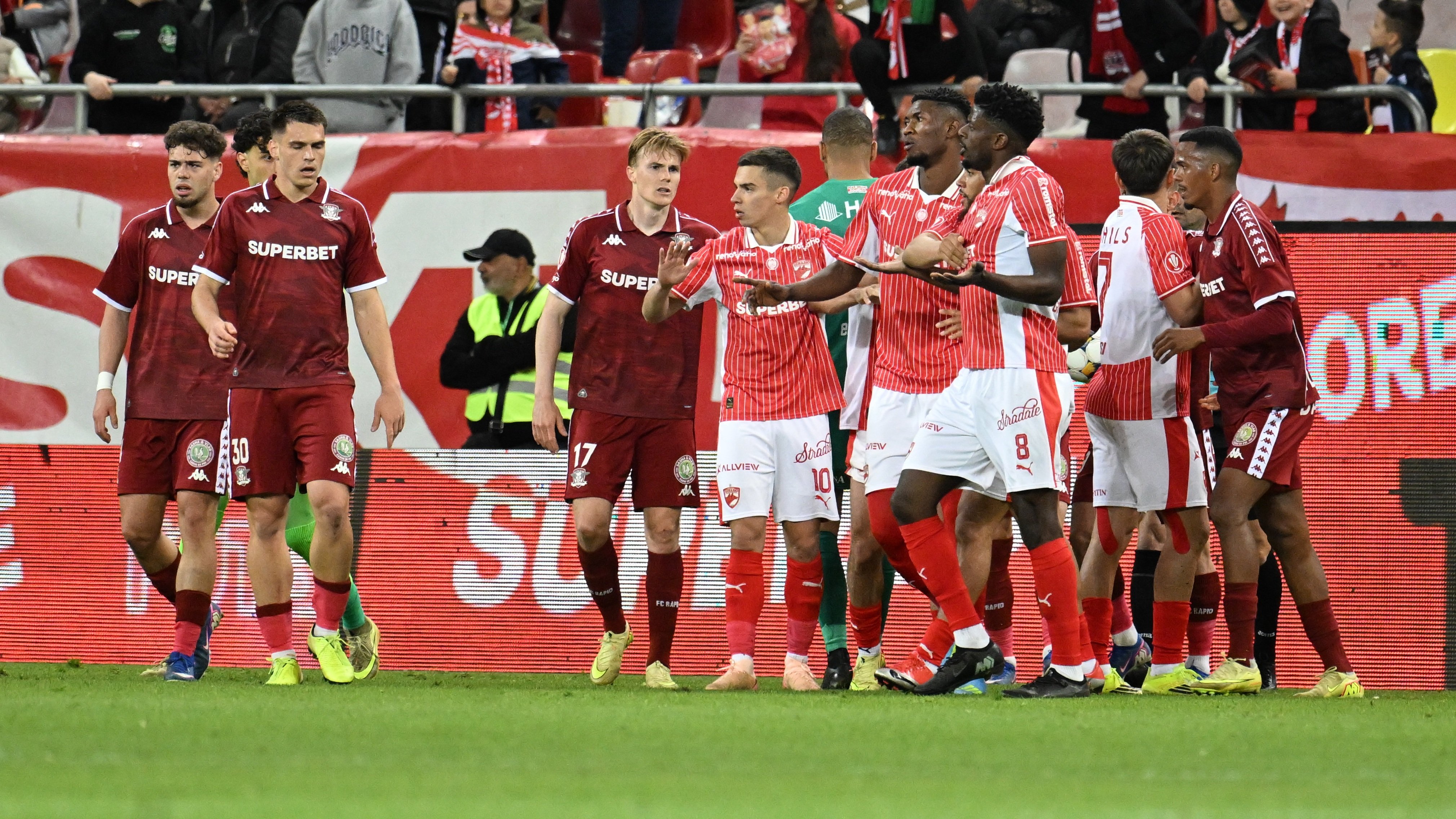 A ajuns în Superliga doar de câteva luni, dar s-a săturat și vrea să plece