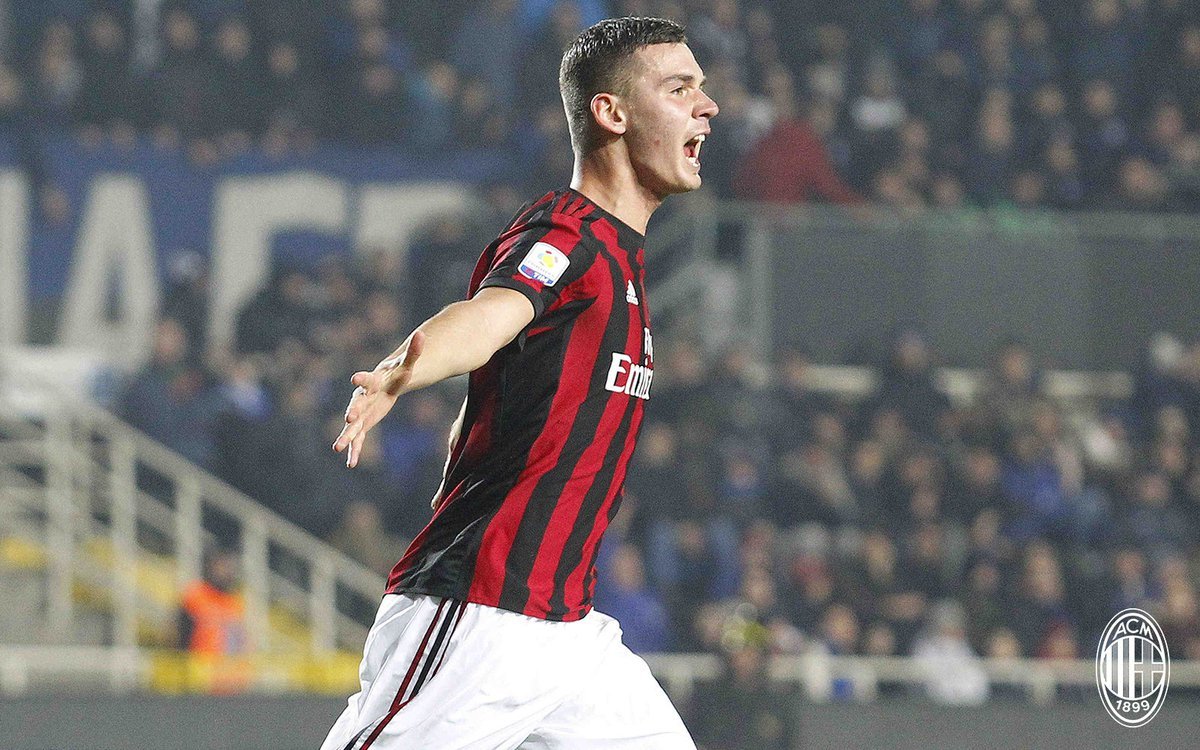 Fostul atacant de la AC Milan semnează în Superliga! Transfer direct din Italia