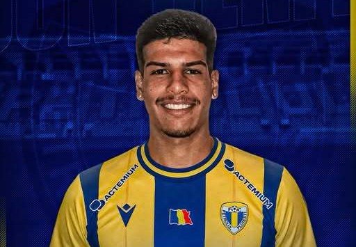 Petrolul Ploiești, transferul #8 al verii! Mijlocaș argentinian de la River Plate