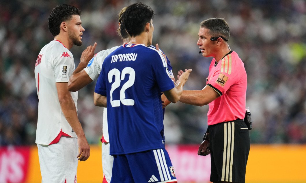 Furia niponilor după meciul arbitrat de Istvan Kovacs