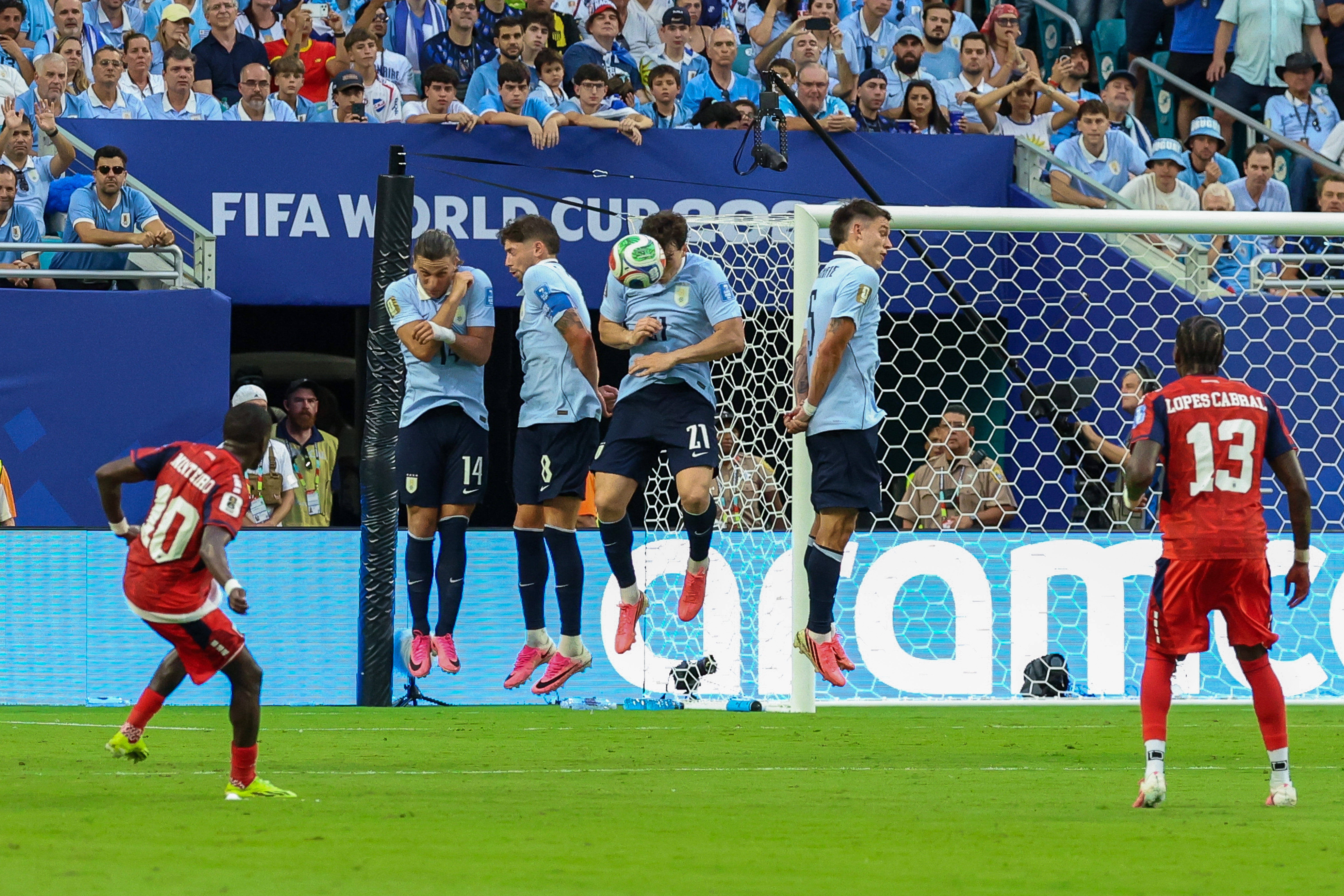 Joao Paulo de la FCSB și compania, încă o surpriză la Mondial! Ce a făcut Capul Verde cu Uruguay
