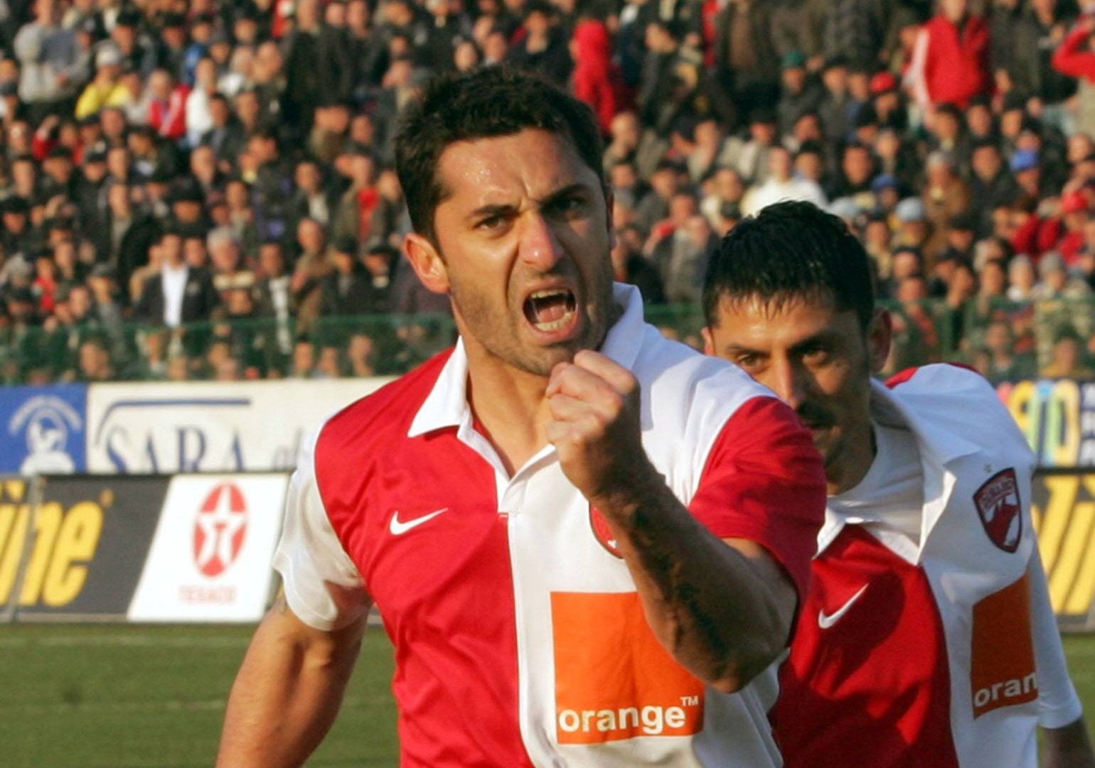 Claudiu Niculescu la 50 de ani! Fanii lui Dinamo nu l-au uitat pe jucătorul numărul 1 în cupele europene din istoria ”câinilor”