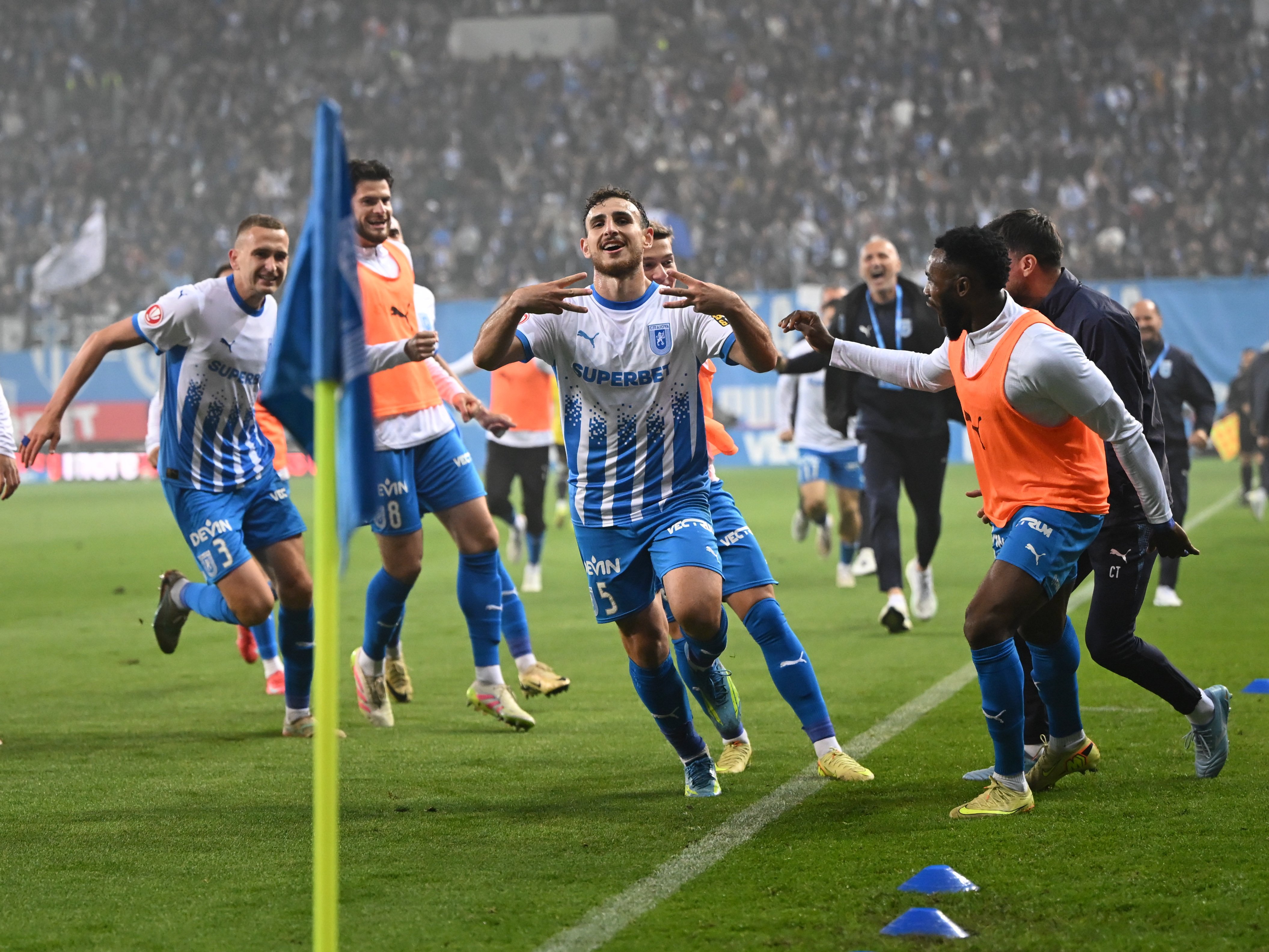 Universitatea craiova universitatea cluj play off superliga superbet 17052026 66
