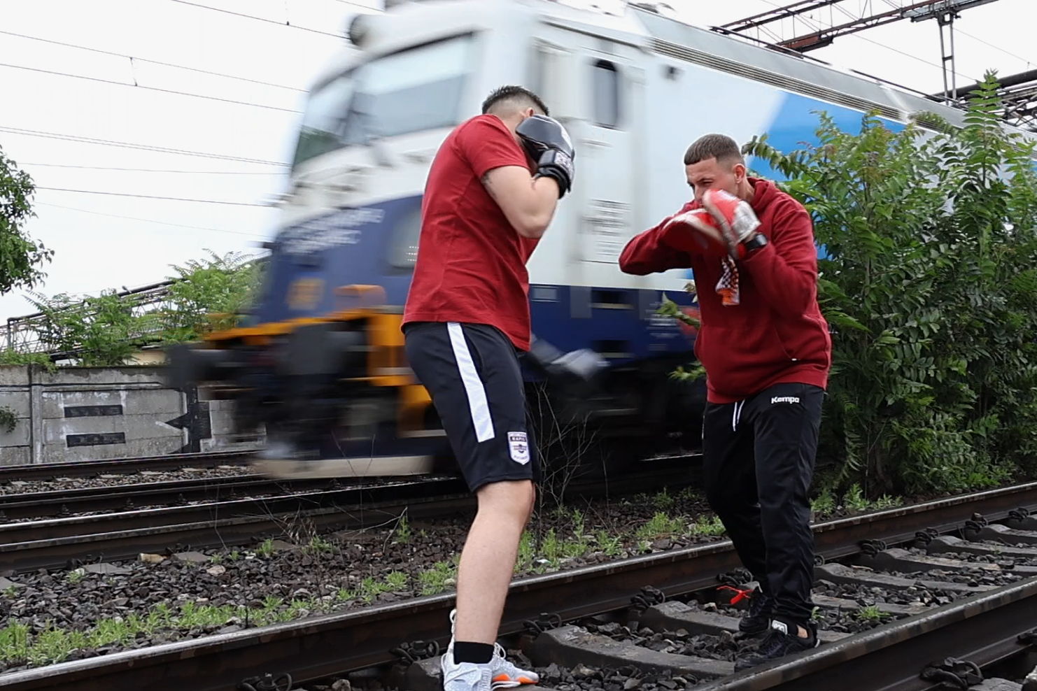 Boxerii de la Rapid, antrenament pe șinele de tren unde a luat ființă clubul, acum 103 ani