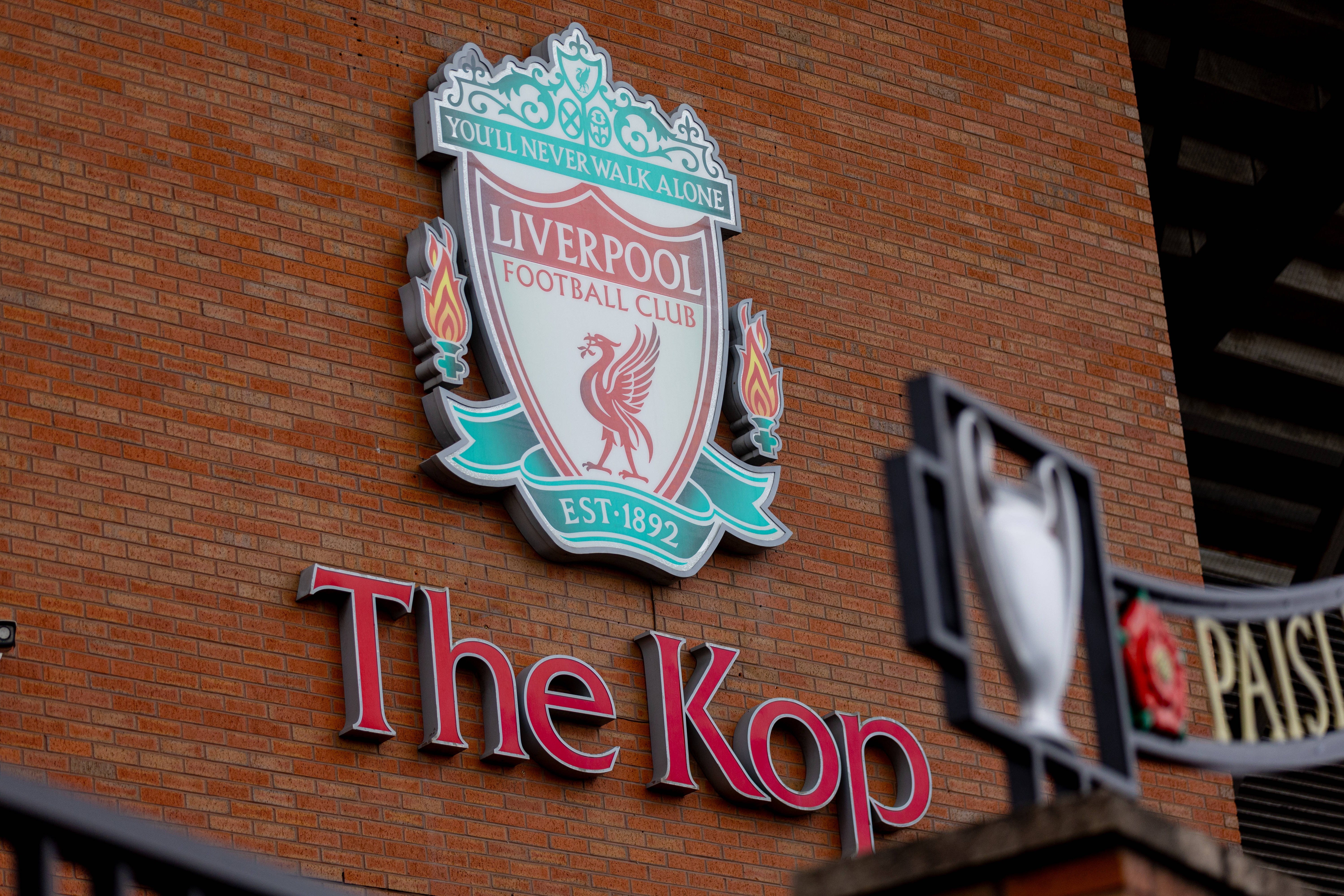 ”Perfect pentru Iraola!” Liverpool pregătește o ofertă bombă pentru fotbalistul român