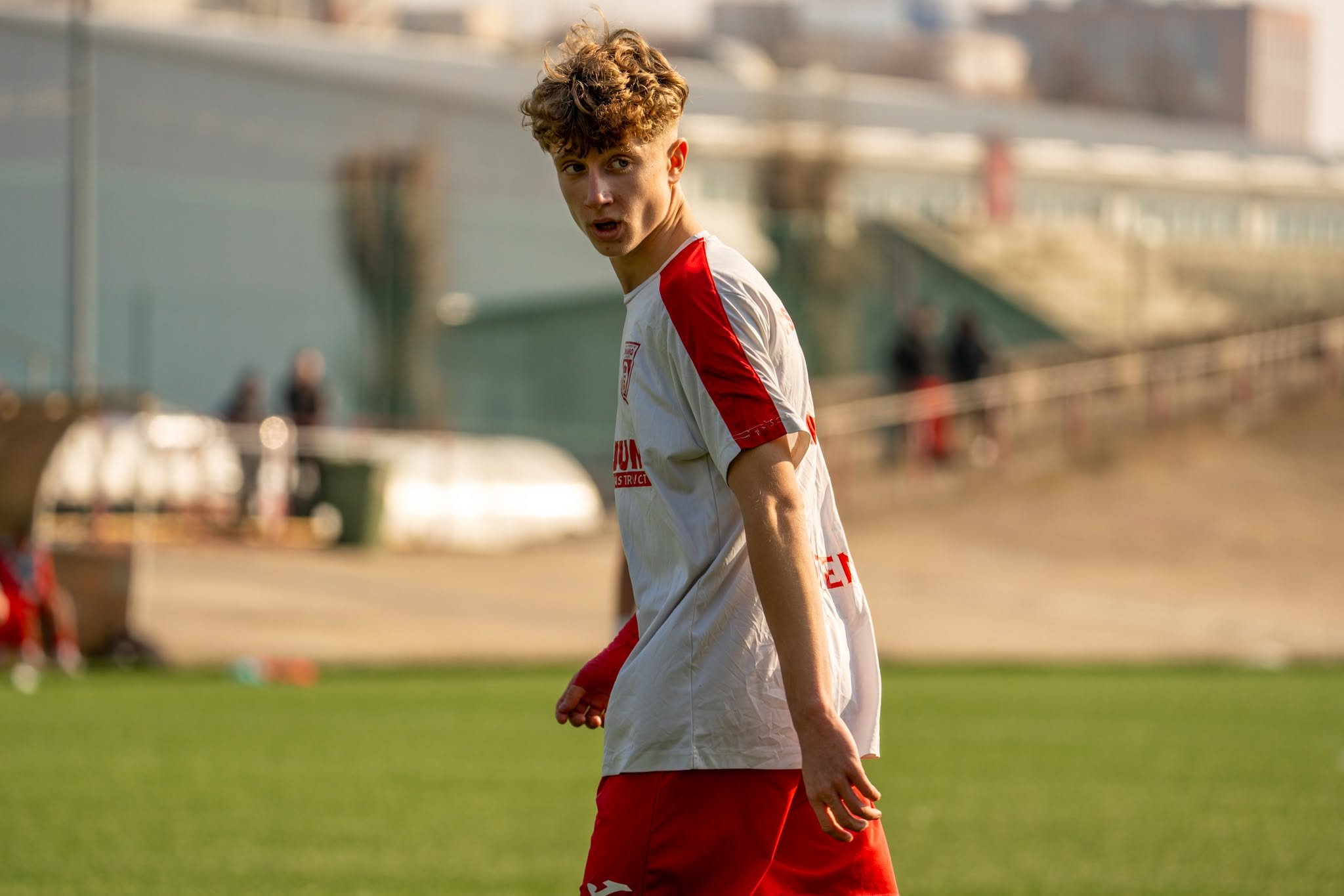 Fiul fostului atacant de la Universitatea Craiova a plecat de la FCSB și este golgheter la Dinamo! ”Născut de ziua clubului”