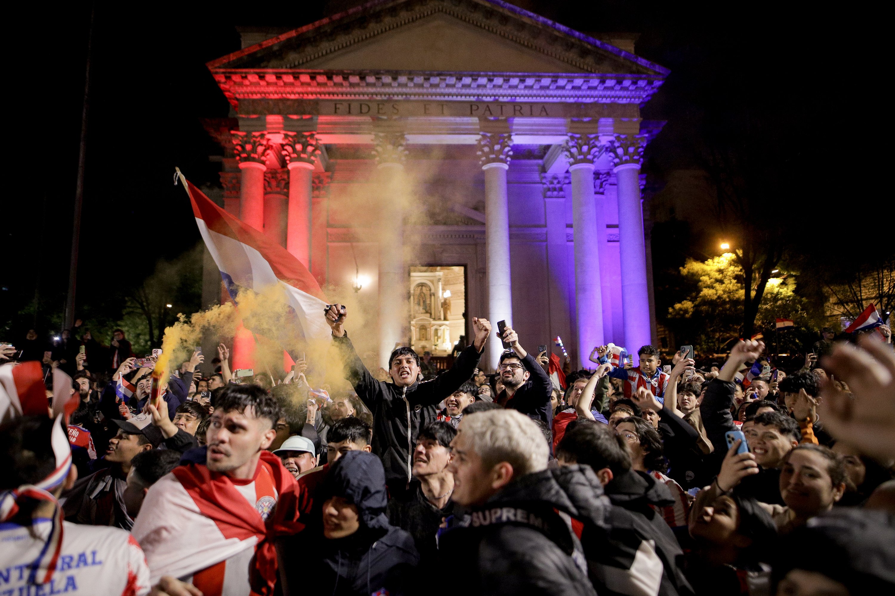 Președintele a decretat o zi liberă după marea surpriză de la Cupa Mondială! Imagini fabuloase de pe străzi
