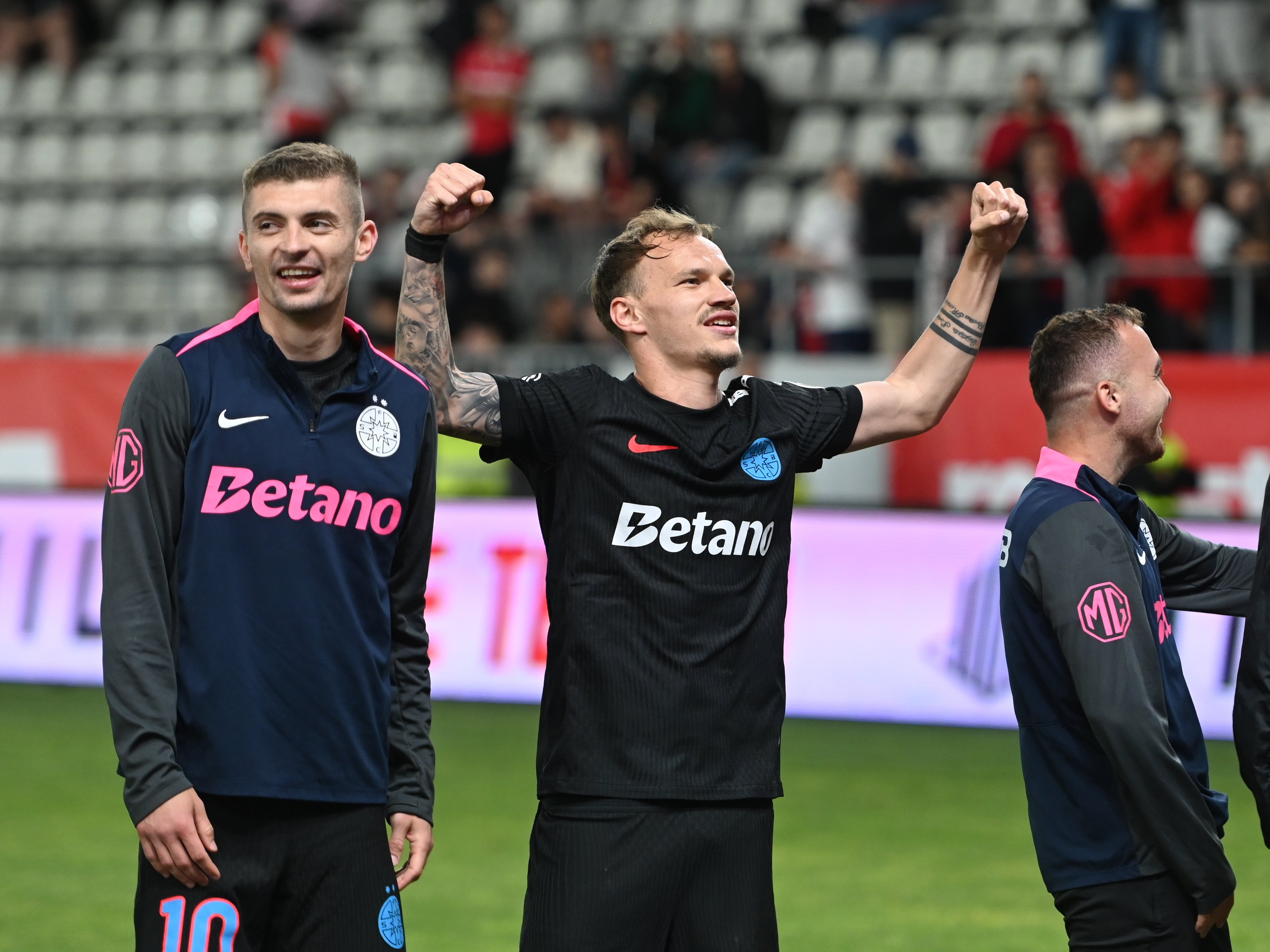 Grecii au făcut anunțul: fostul jucător de la FCSB a fost prezentat la noua echipă