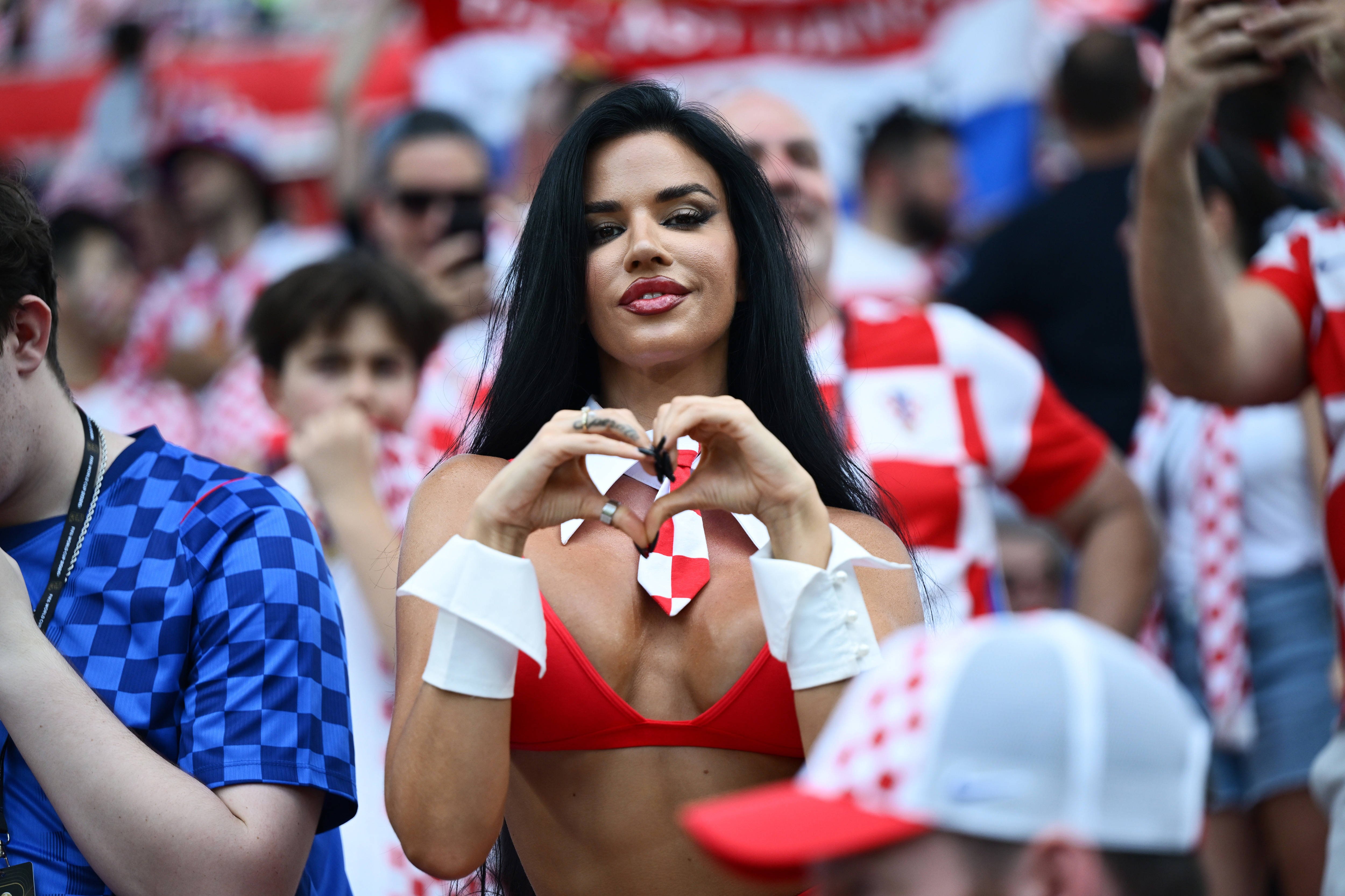 Ivana Knoll, fără inhibiții la meciul Portugalia - Croația! A întors toate privirile în tribune la Toronto