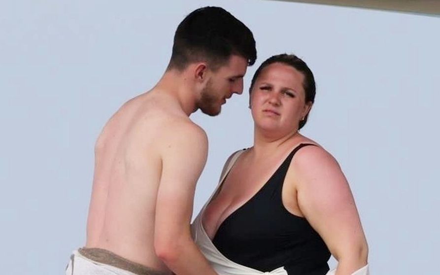 Soția lui Declan Rice, ținta atacurilor din cauza aspectului fizic. Starul Angliei a reacționat: „Este iubirea vieții mele, a fost lângă mine când eram un nimeni"