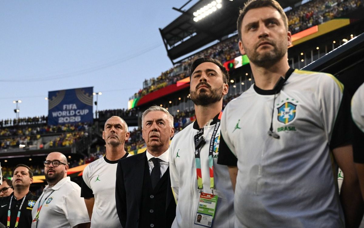 Membrul Generației de Aur, atac uluitor în direct: ”Italian pervers și fițos, are și vreo două Mondiale câștigate! Nu ai fost antrenor niciodată și te compari cu Neymar?!”