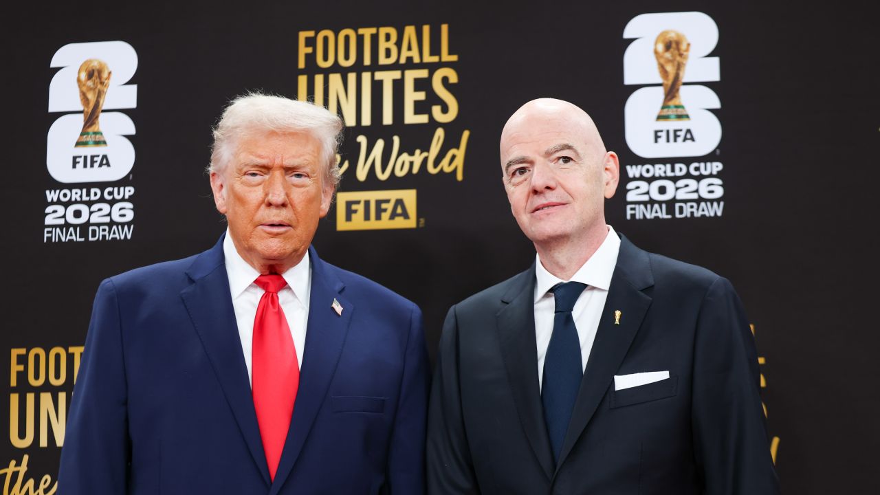 Planul lui Infantino s-a prăbușit ca un castel făcut din cărți de joc. Strategia FIFA era să strângă până la 4,2 miliarde de dolari