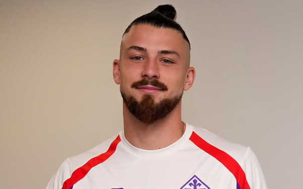 Radu Drăgușin a fost prezentat oficial la Fiorentina! Ce au scris italienii