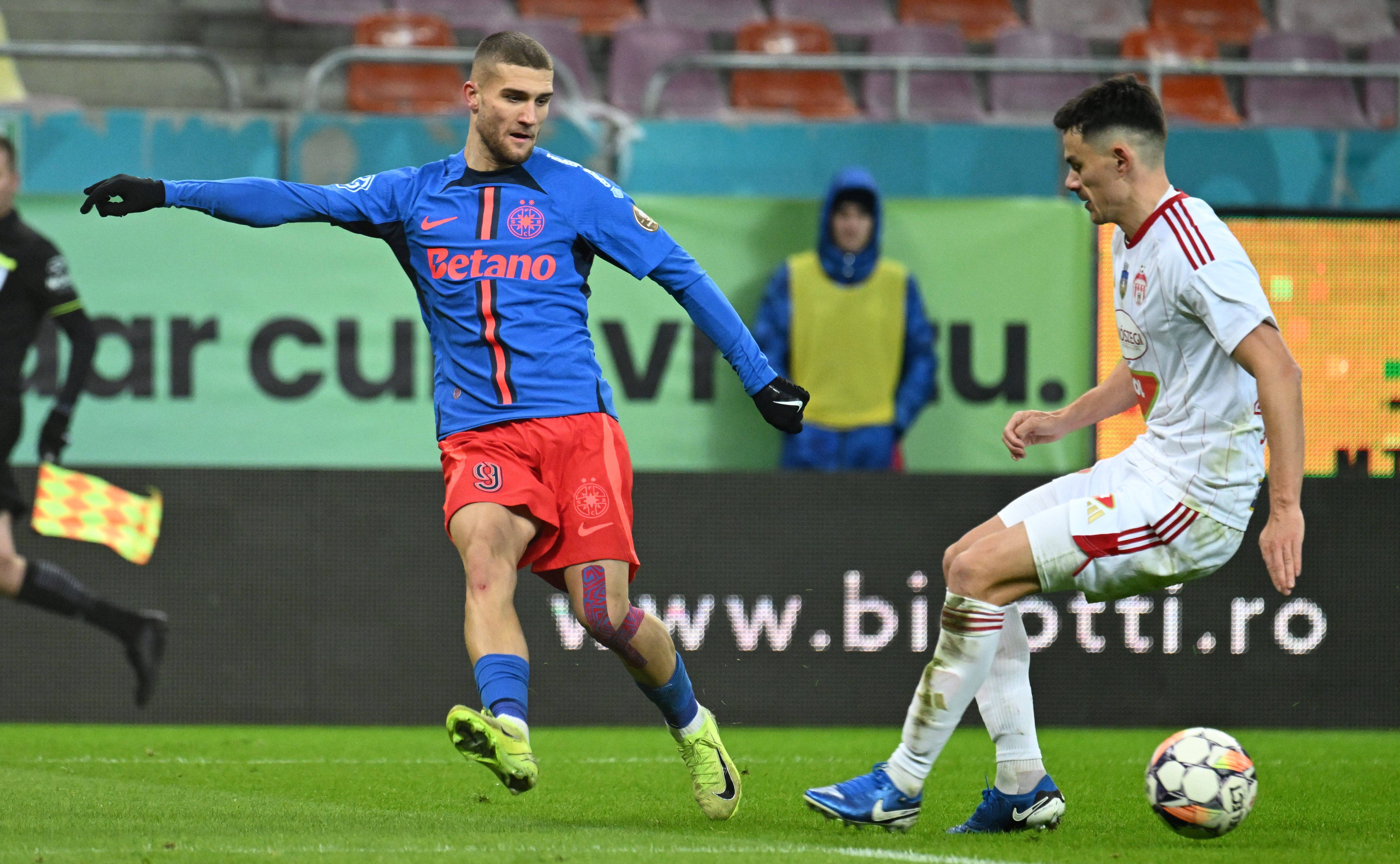 Trei fotbaliști din Superligă, acum coechipieri, s-au făcut de râs în Conference League!