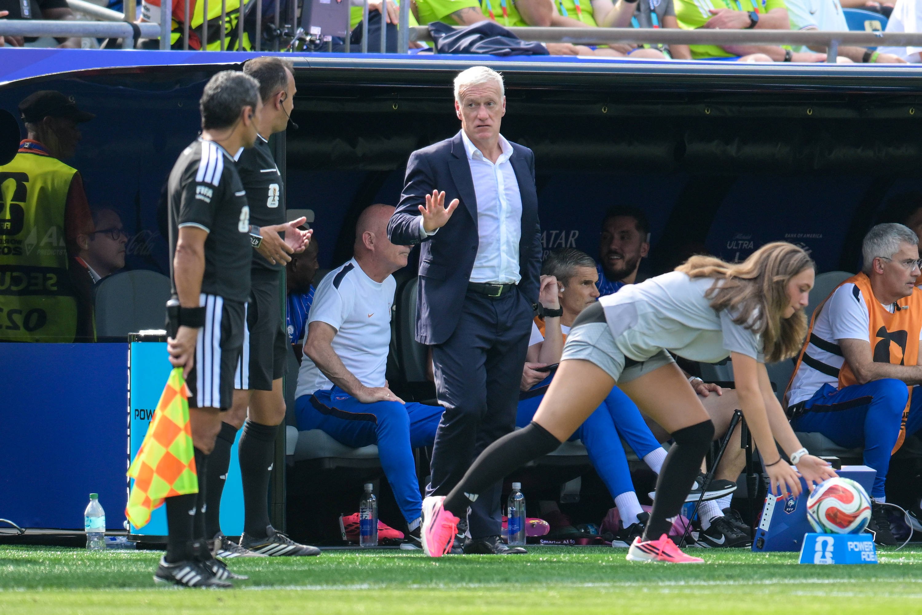 Didier Deschamps a intrat în istoria fotbalului din primul minut la meciul cu Maroc