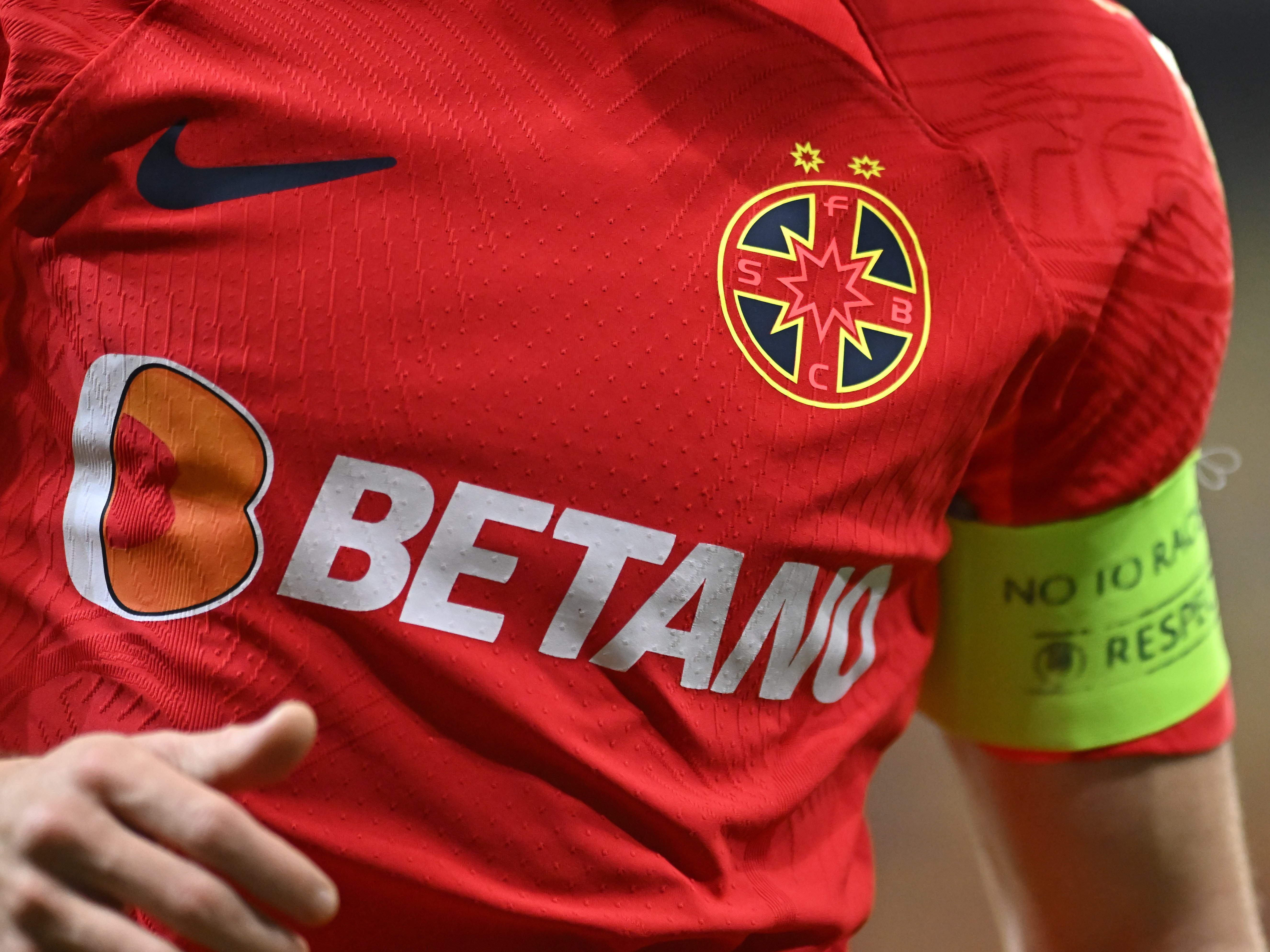 Marea surpriză pregătită de FCSB pentru noul sezon: "Poate îi dăm șansa"
