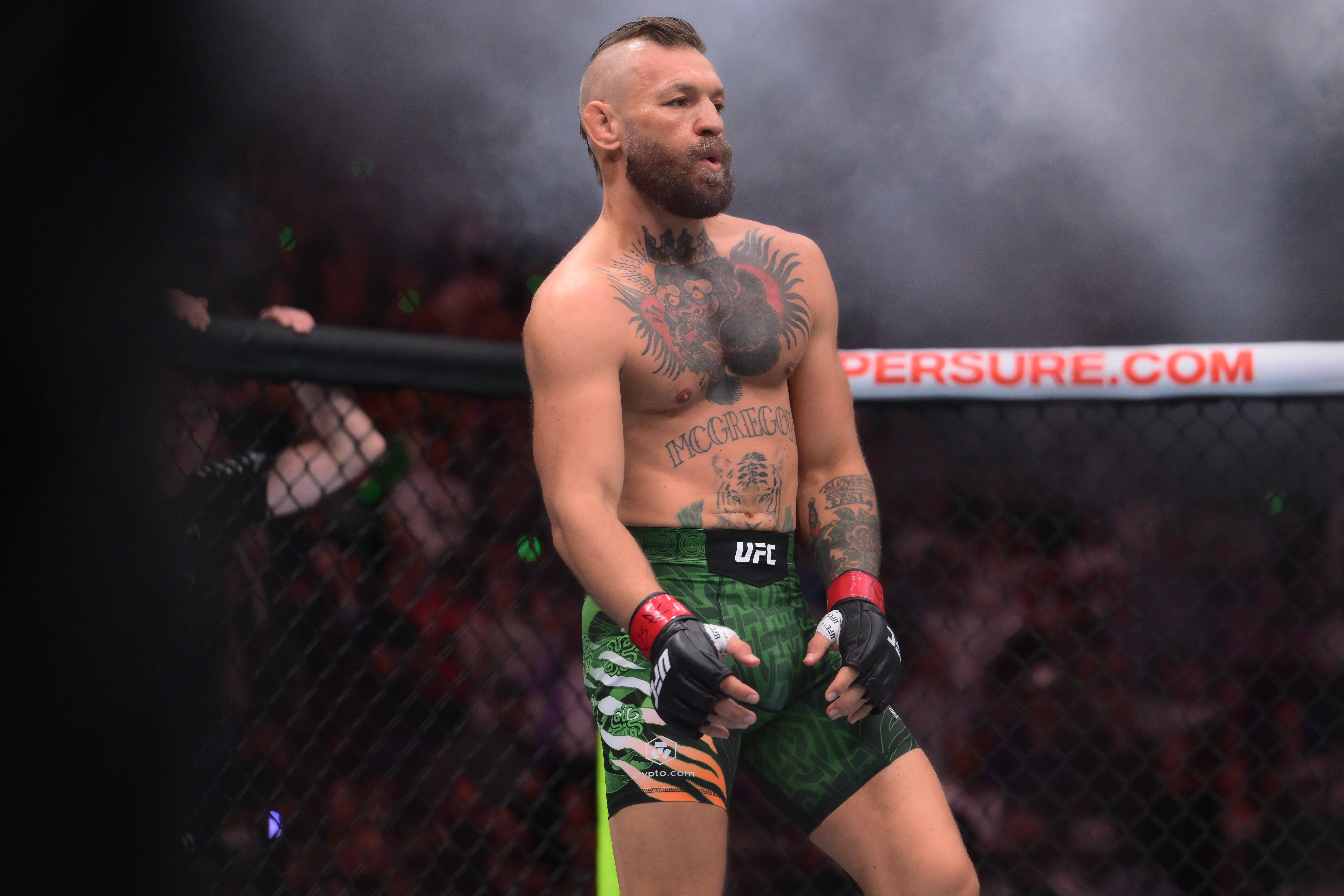 Mcgregor holloway 4