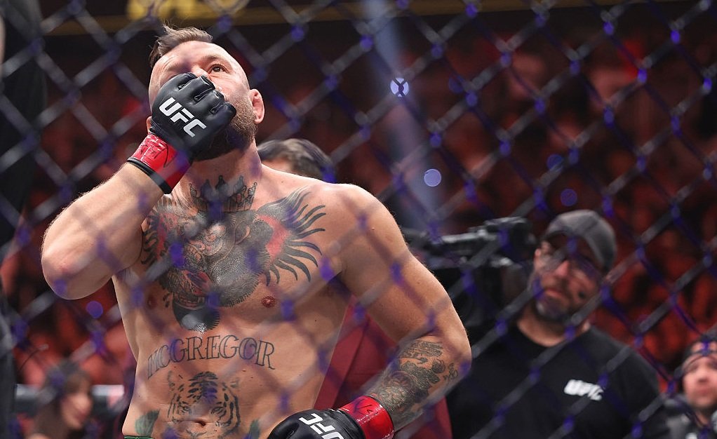 Conor McGregor a rezistat doar 63 de secunde la revenirea în ring! Cum s-a încheiat meciul cu Max Holloway