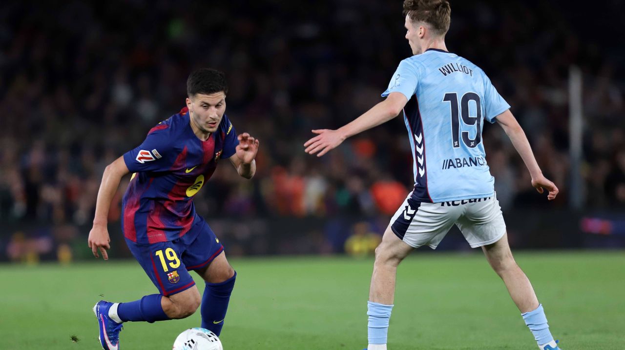 FC Barcelona ar putea să-l cedeze pe "Messi al Suediei". Hansi Flick l-a inclus pe lista neagră