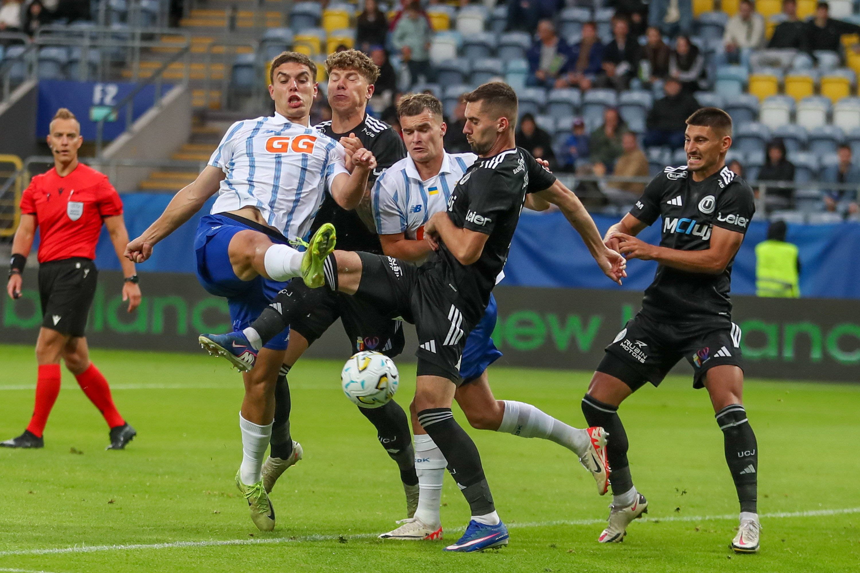 "Acord total!" Au bătut palma cu starul echipei chiar înainte de U Cluj - Dinamo Kiev