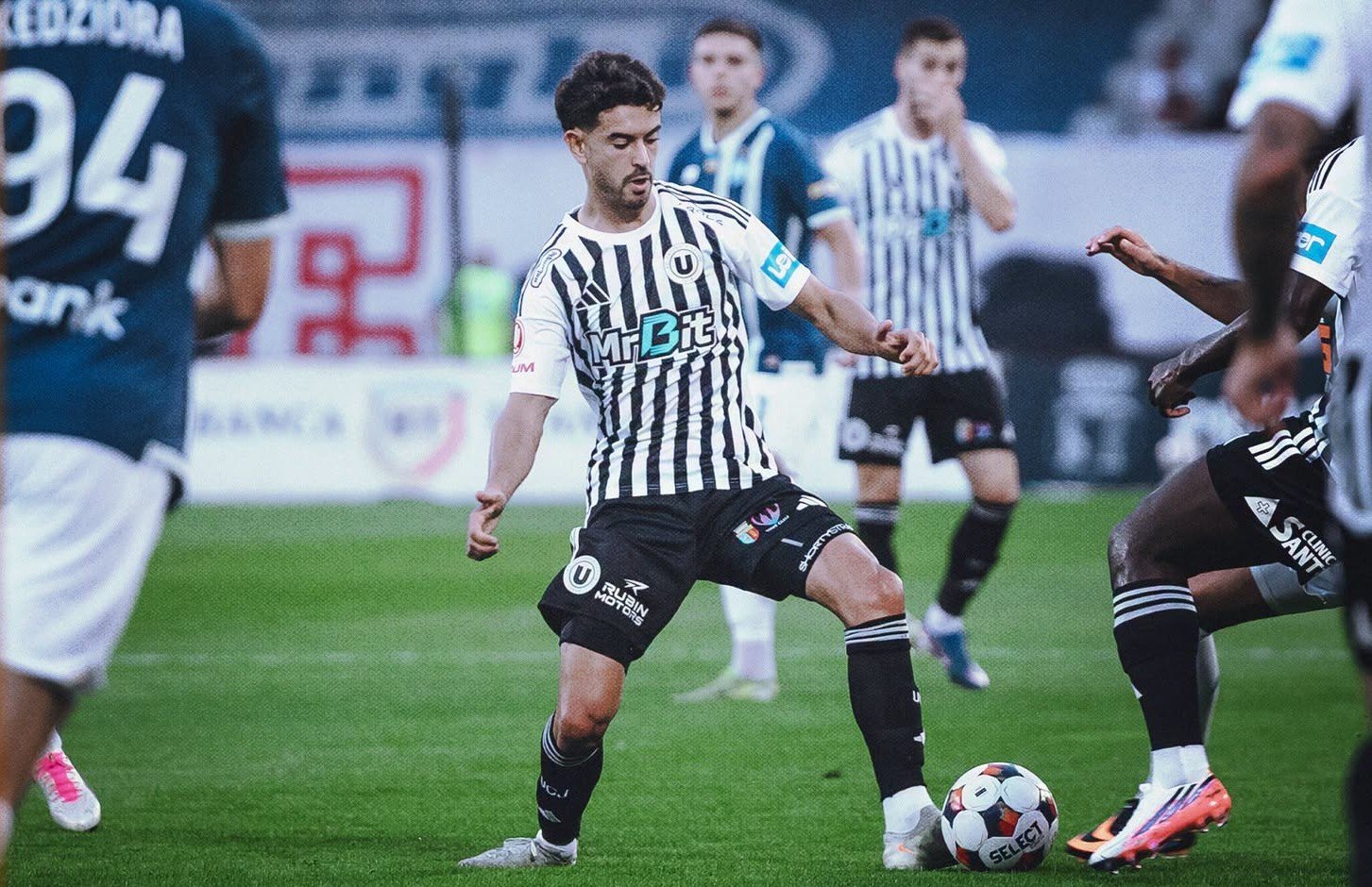 ACUM: U Cluj - Dinamo Kiev 0-0, în Europa League. Ardelenii, salvați de VAR și de bară în prima repriză