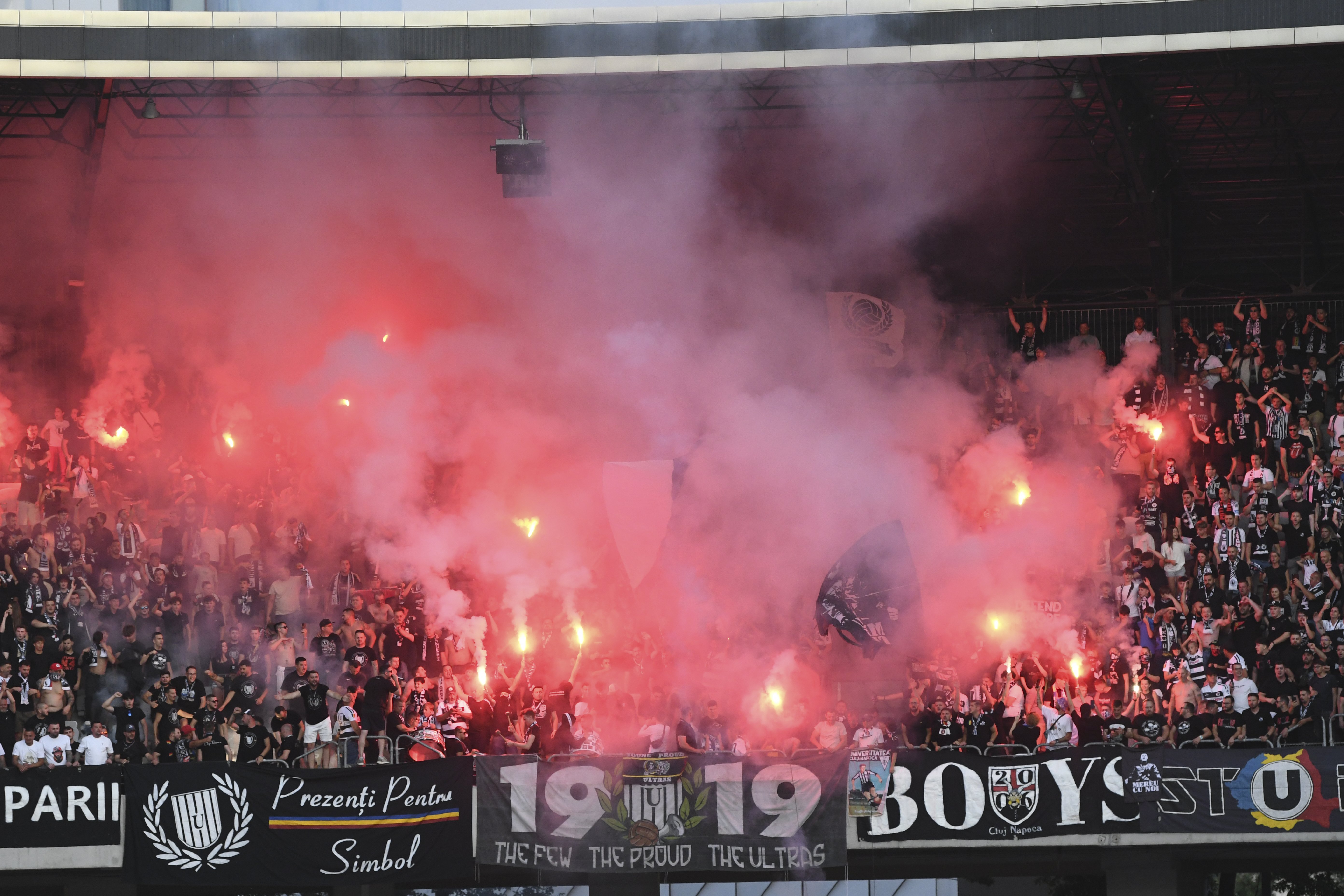Câți fani sunt prezenți pe stadion la „U” Cluj - Dinamo Kiev