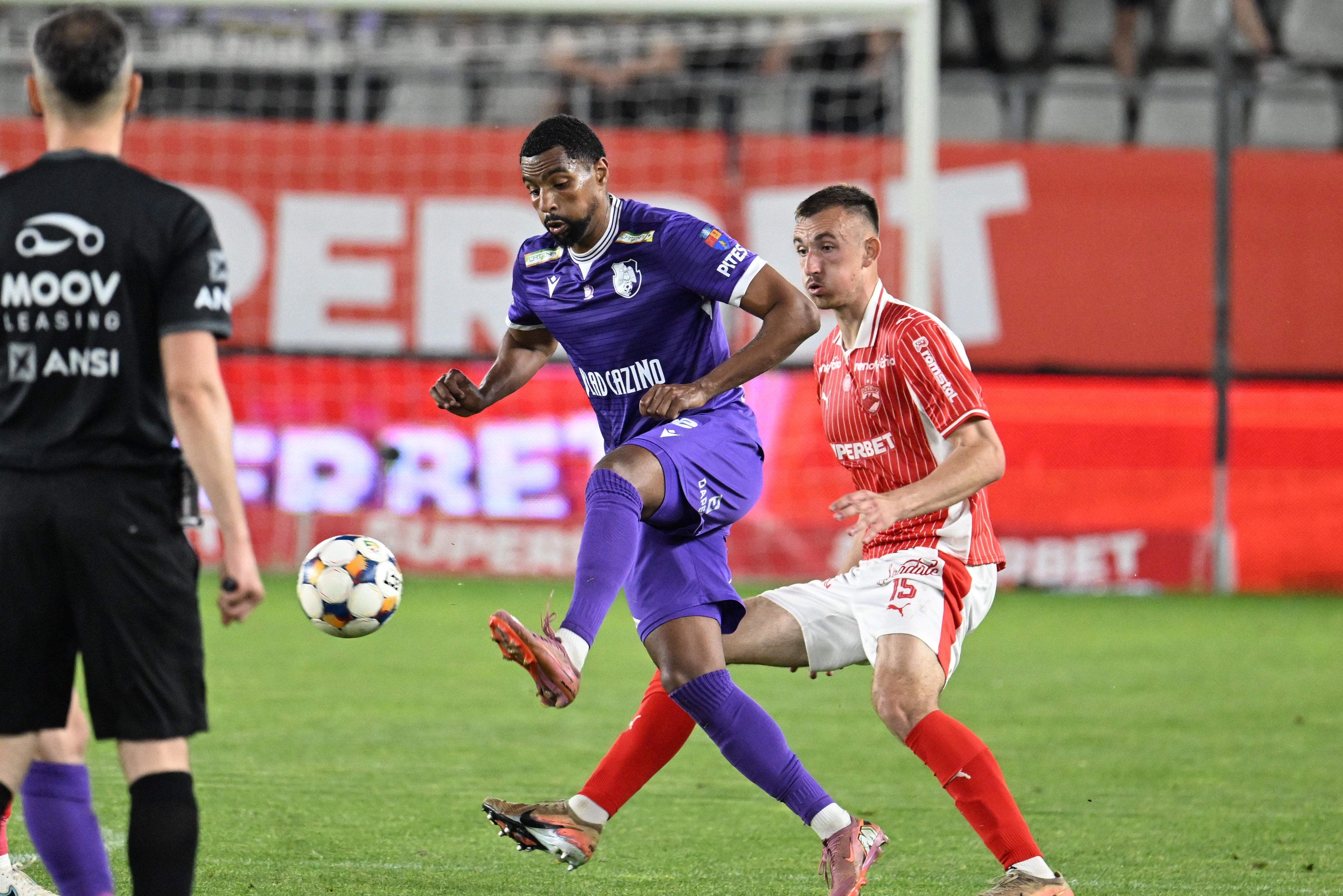 Acord! Starul din play-off-ul Superligii semnează