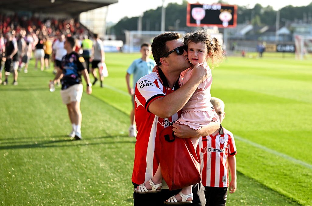 Derry cska 4