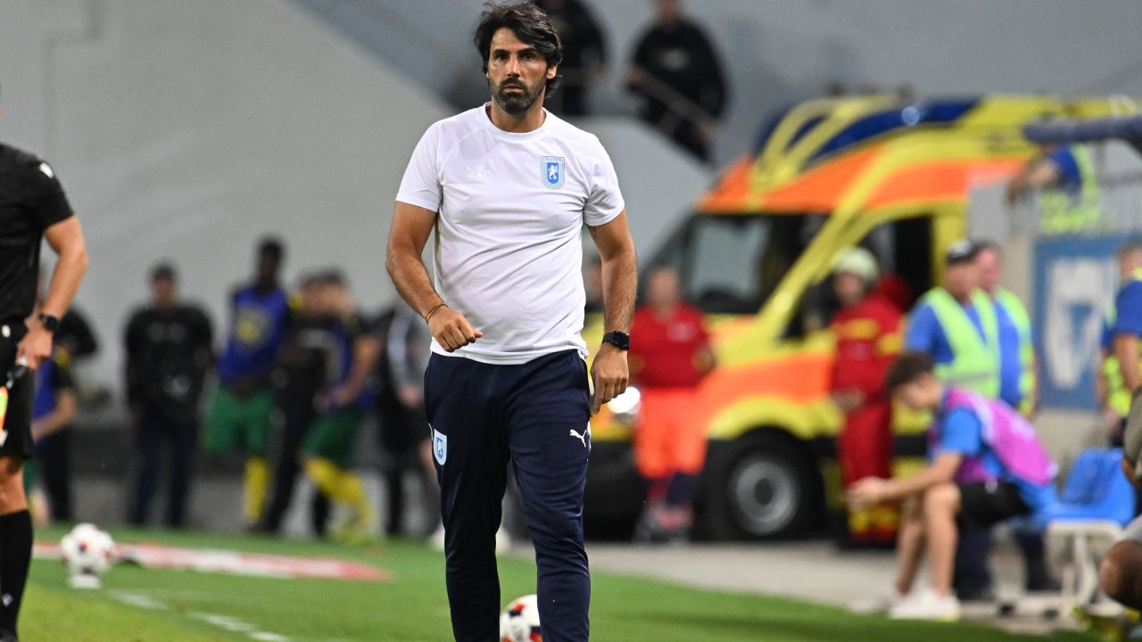 Filipe Coelho le-a transmis jucătorilor ce trebuie să facă înainte de U. Craiova - UTA: „Să fim pregătiți pentru asta”