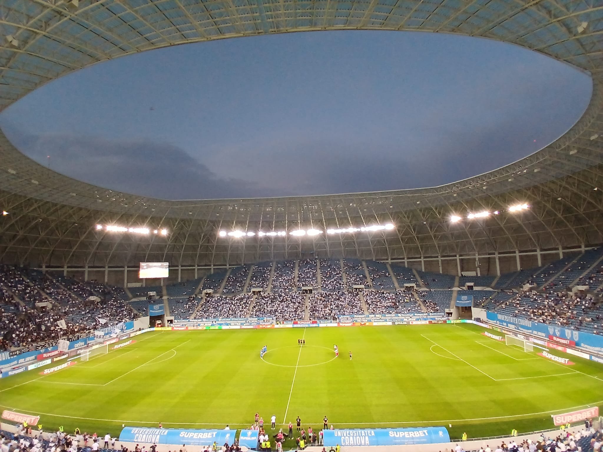 ACUM: Universitatea Craiova - UTA 0-0 | Atmosferă tare pe ”Oblemenco”