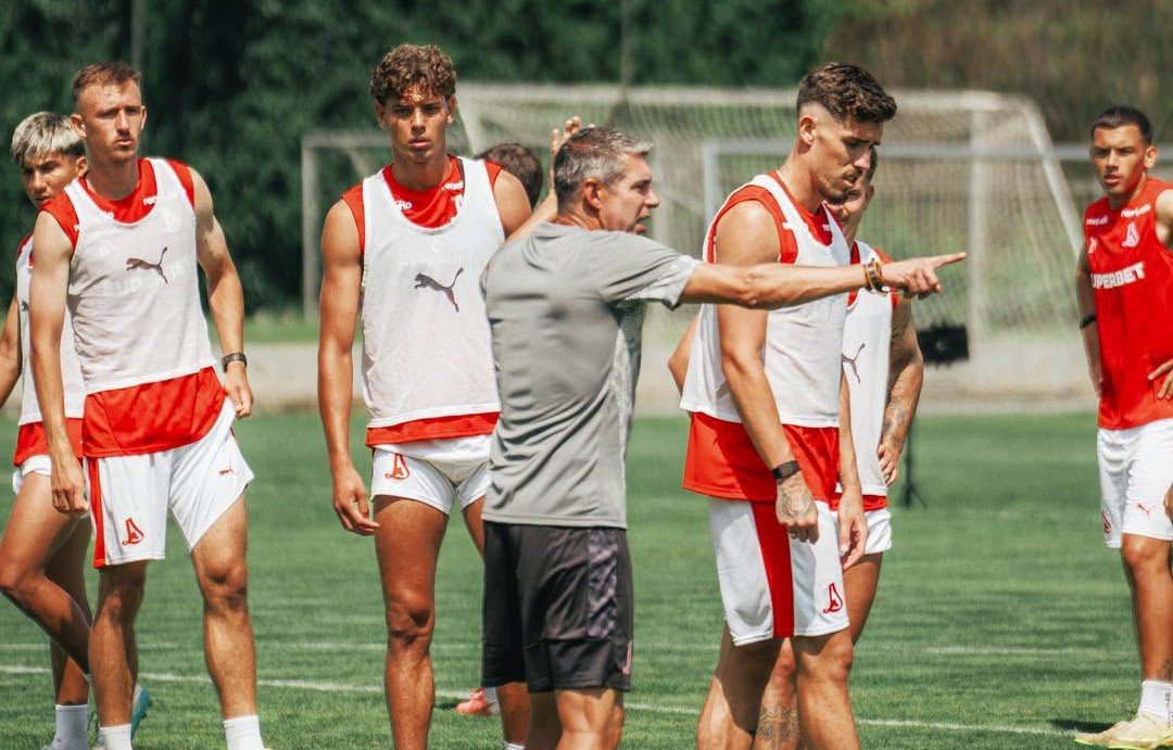 Lotul lui Dinamo pentru sezonul 2026-2027! Numerele de pe tricouri, de la 1 la 99