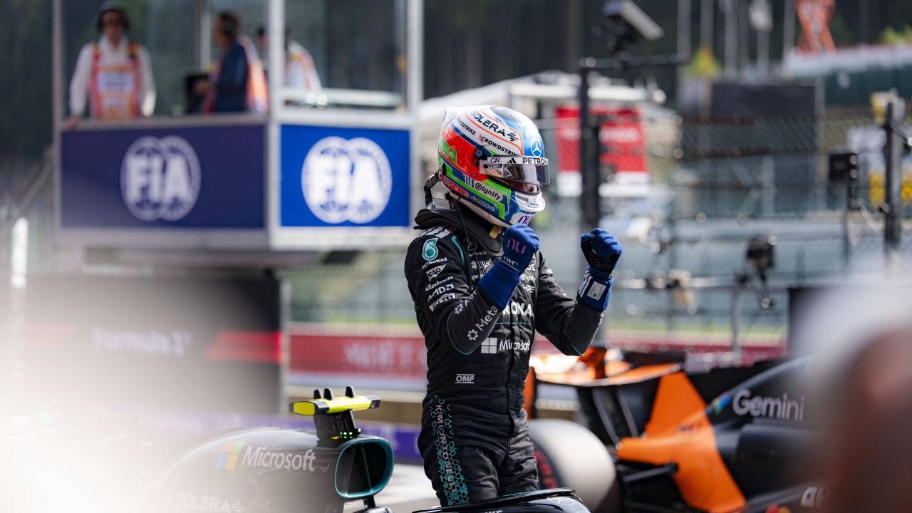 Moment crucial în lupta pentru titlu din F1! Kimi Antonelli a triumfat în Belgia, Russell nu a terminat cursa