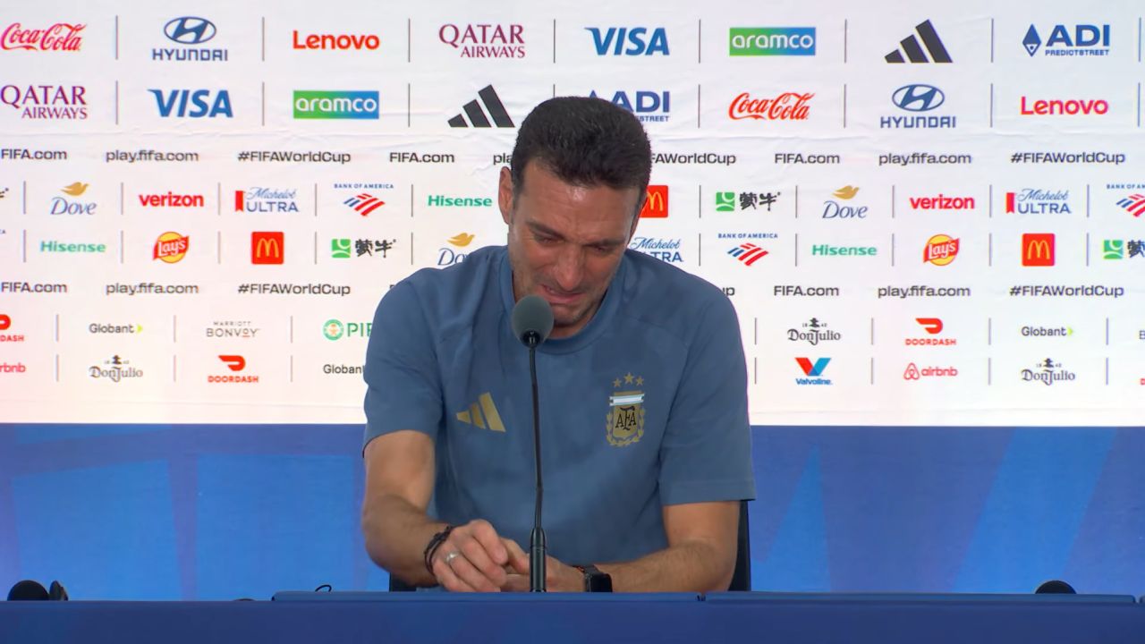 Scaloni, devastat după Spania - Argentina. A plecat brusc de la conferință, în lacrimi: "Mă doare enorm"
