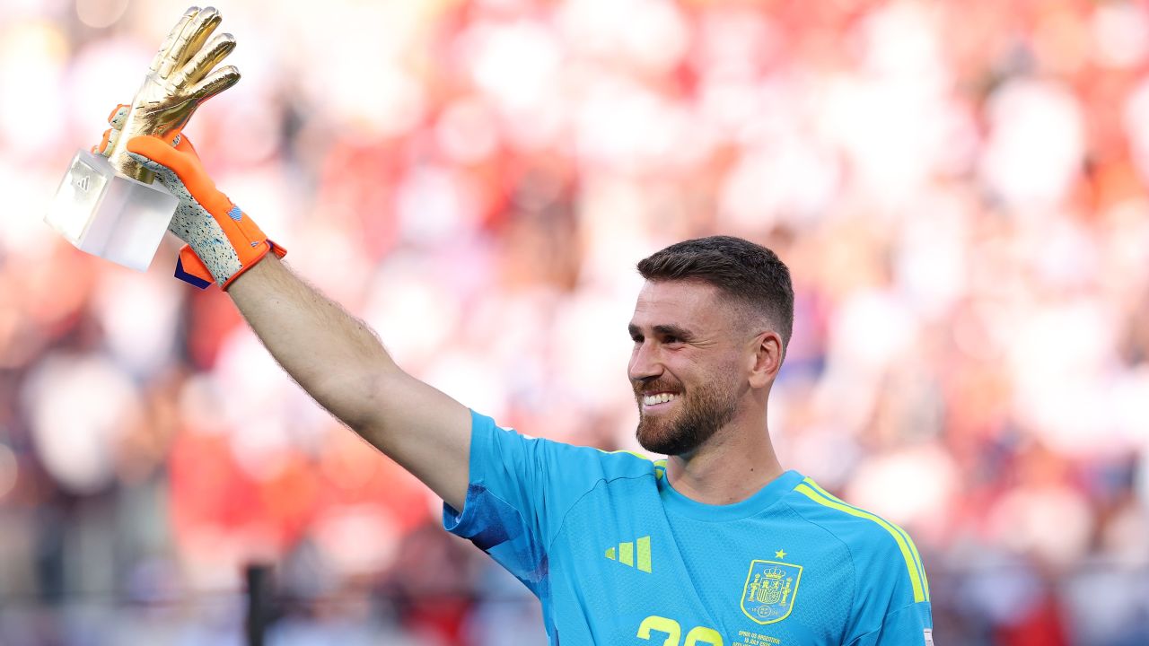 Statistică ireală: intervențiile lui Unai Simon din tot turneul, mai puține decât cele ale lui Emiliano Martinez din finală!