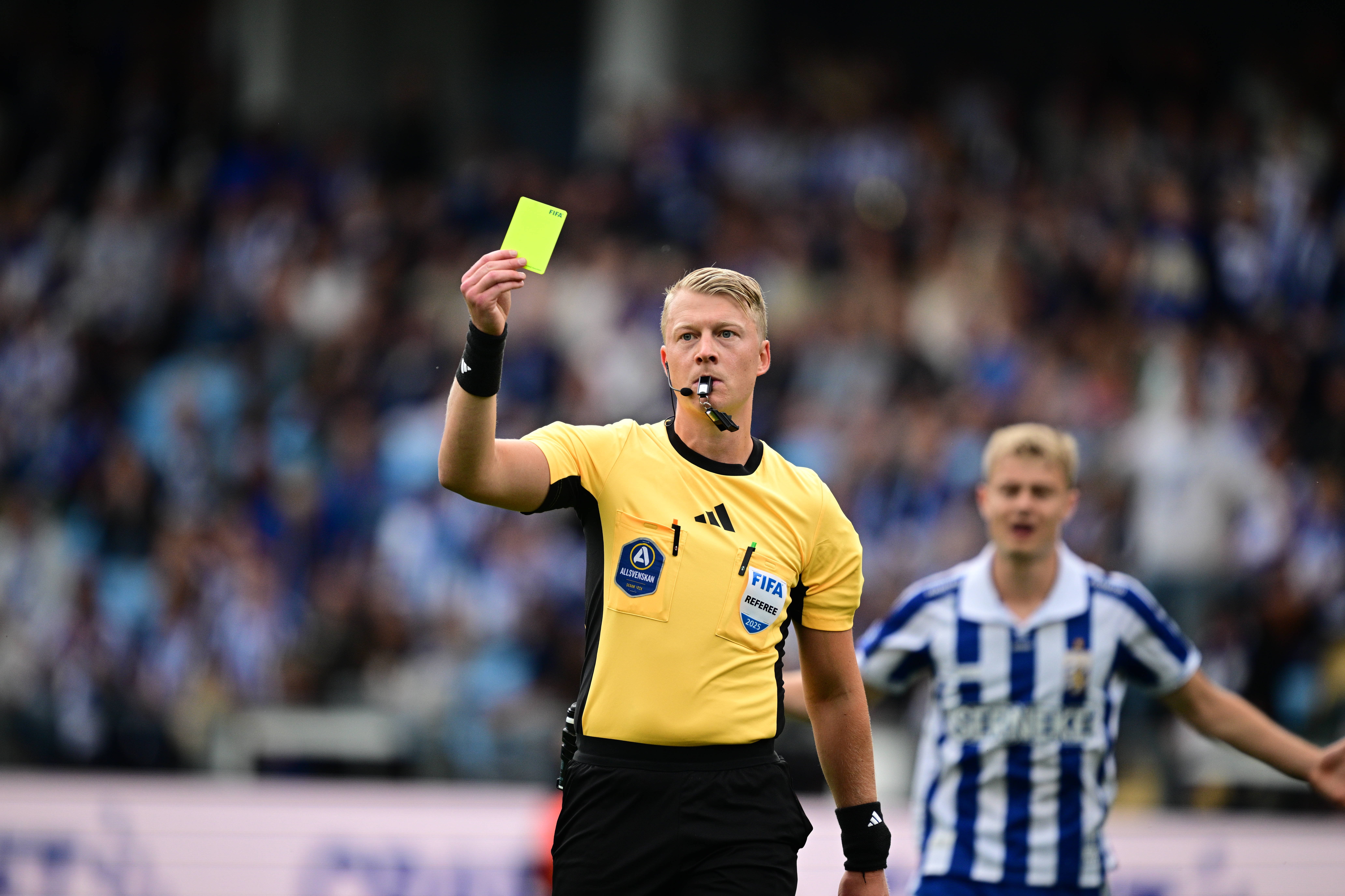 Cine este arbitrul meciului Levski Sofia - Universitatea Craiova din Champions League