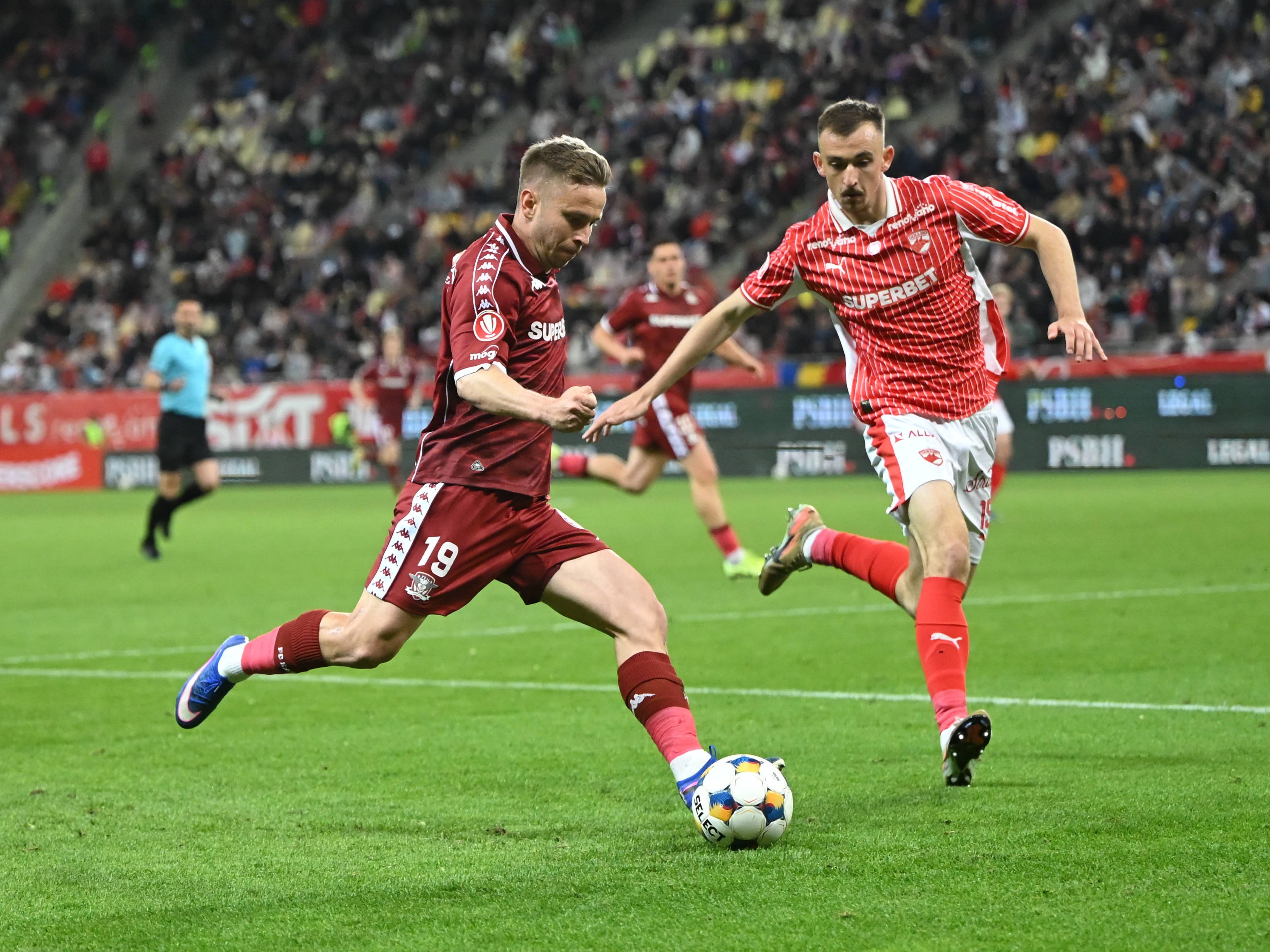 Dinamo, doi fotbaliști transferați astăzi de la rivala Rapid și o coincidență bizară!