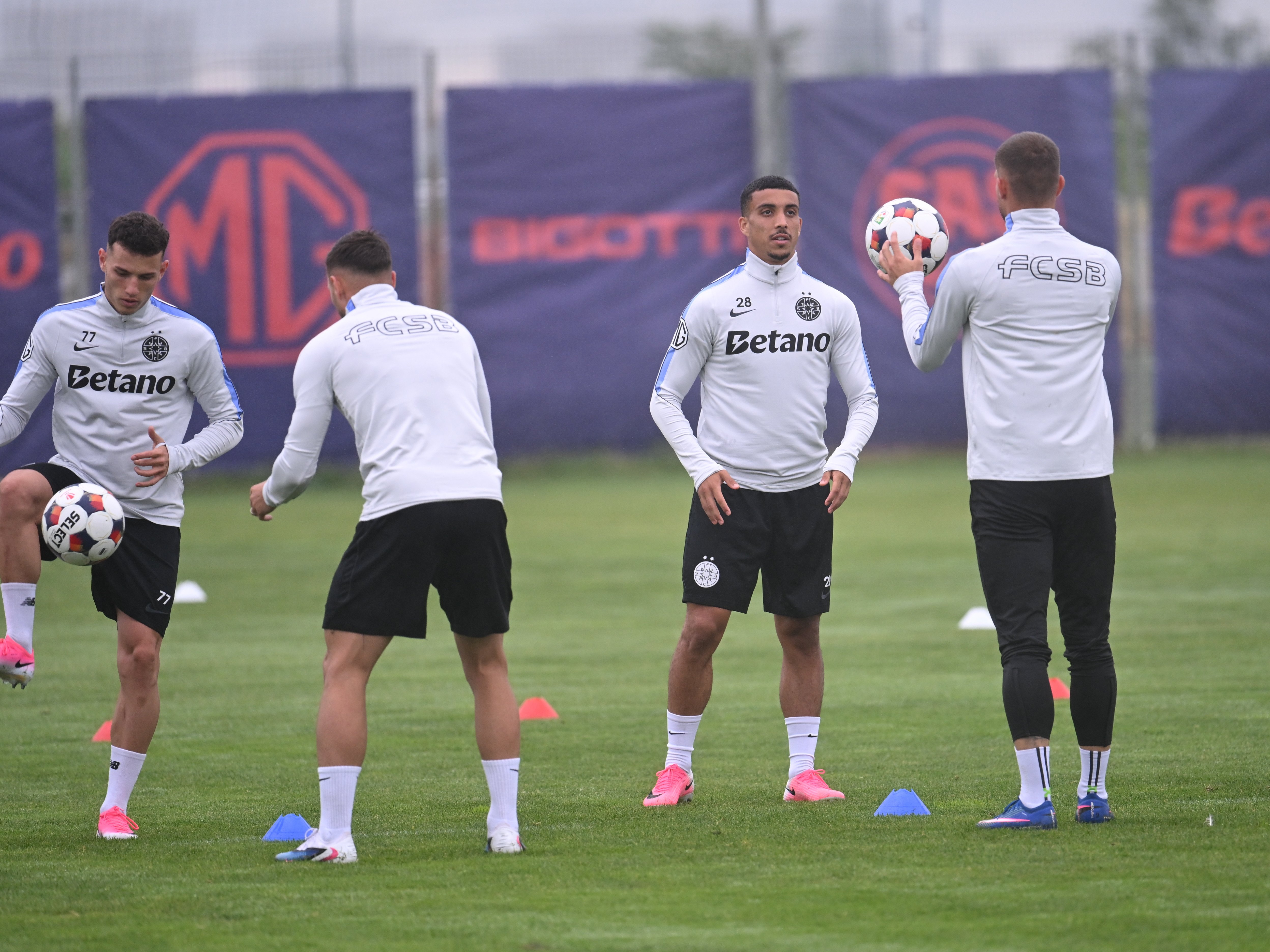 Primul 11 al lui FCSB la meciul cu Auda: jucătorii abia sosiți, direct titulari!