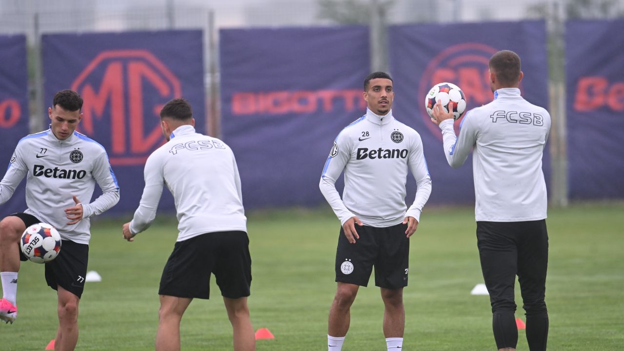 Primul 11 al lui FCSB la meciul cu Auda: jucătorii abia sosiți, direct titulari!