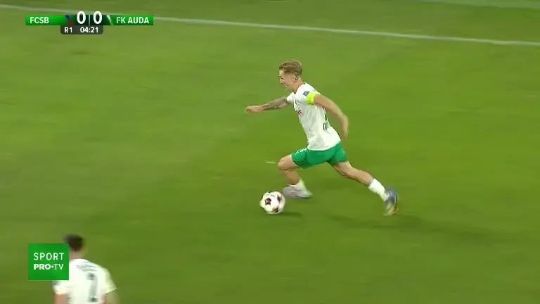 Ștefan Târnovanu, lăsat fără replică în minutul 5 al meciului FCSB - Auda, exclusiv pe VOYO și PRO TV