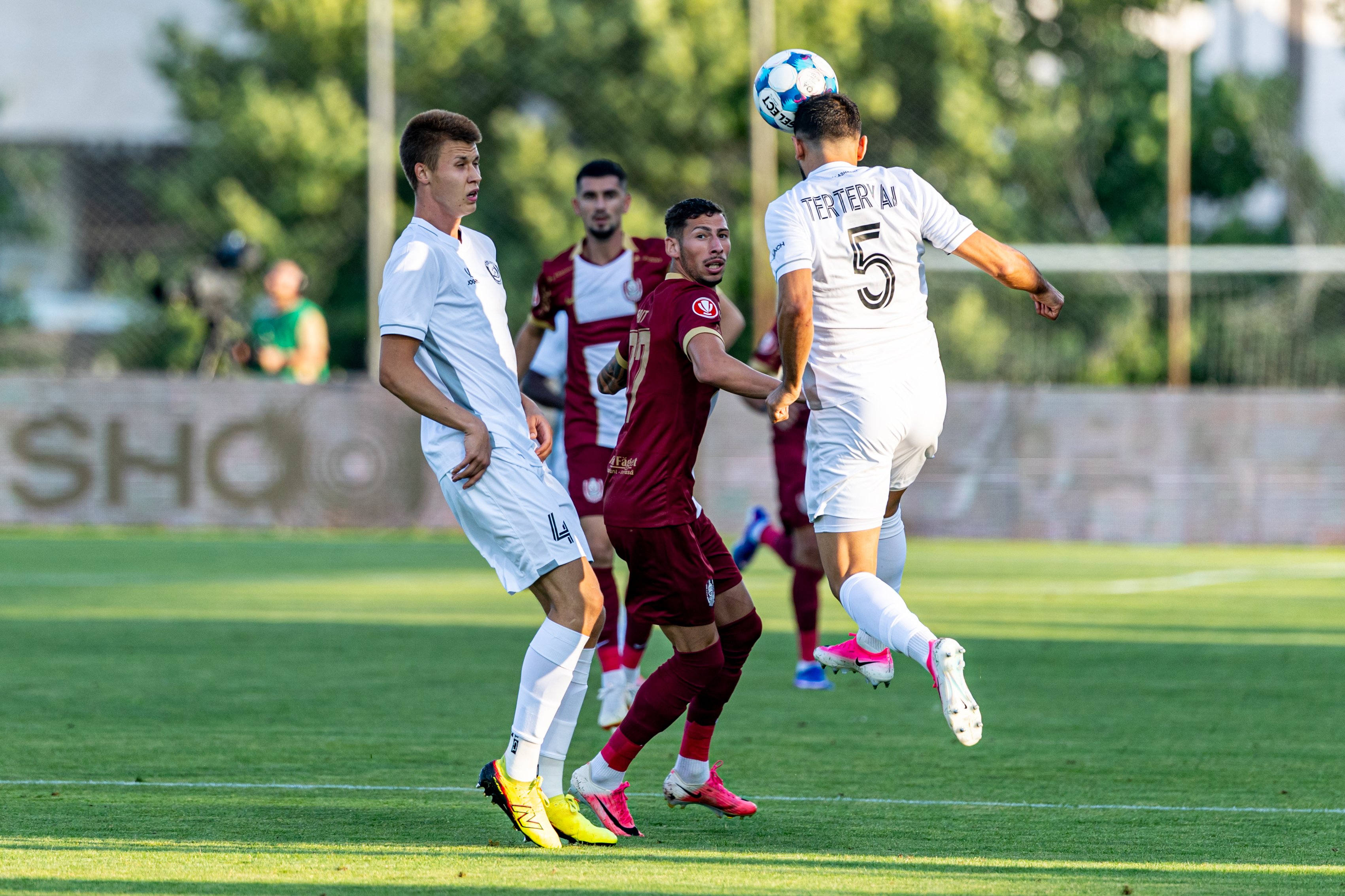 Antrenorul lui CFR Cluj ignoră problemele din club. Ce a spus după meciul cu Alashkert